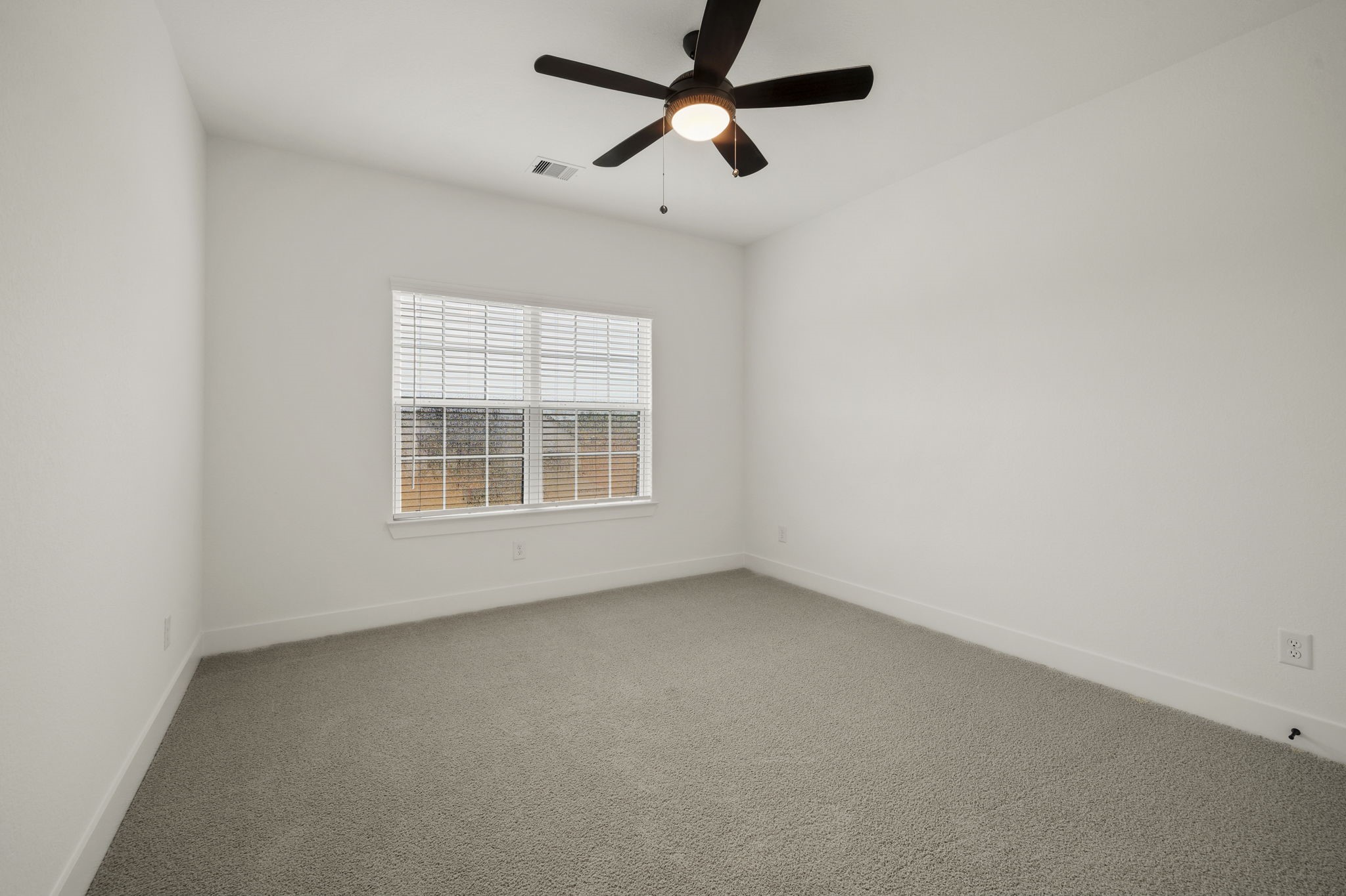 5629 Marigold Mile Drive, Magnolia, TX 77354