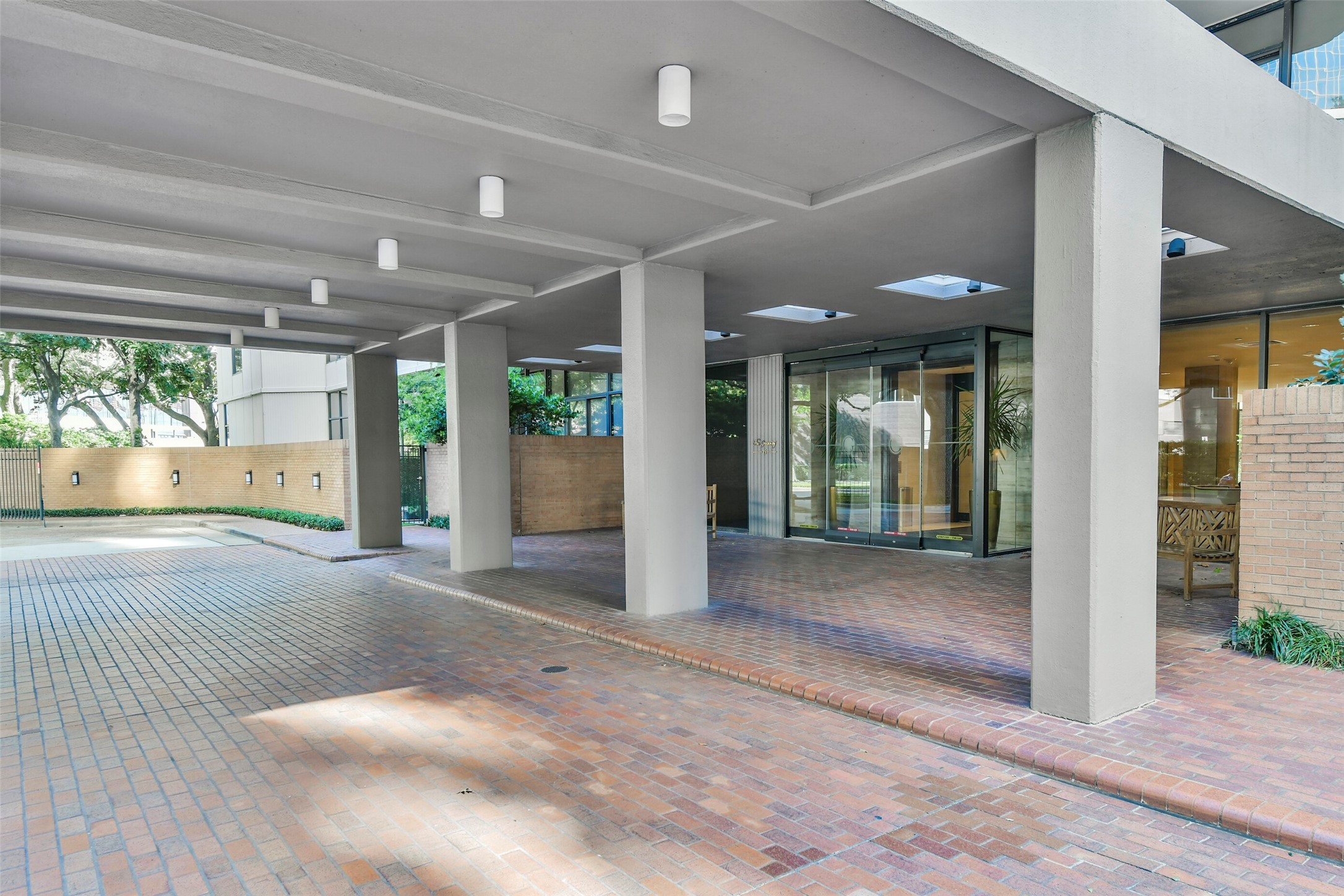 Enjoy all of the gracious service that The Greenway offers .....valet parking, doorman, pools, and resident service desk for packages.