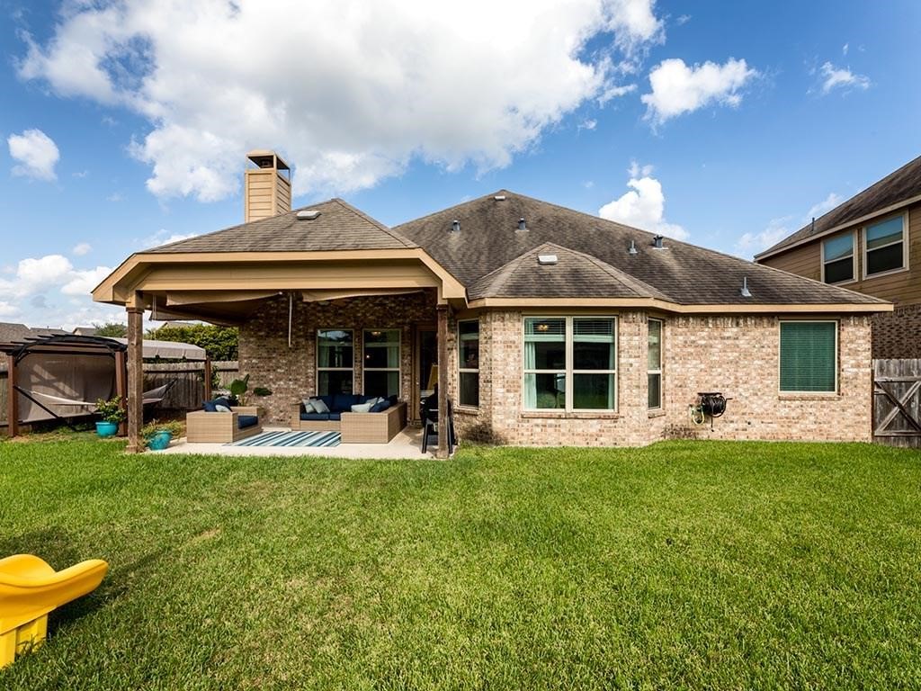 671 Cumberland Ridge Lane, League City, TX 77573