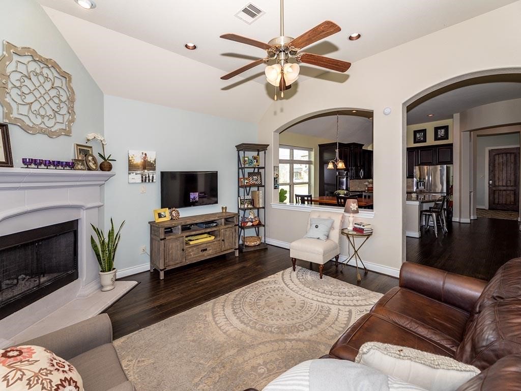 671 Cumberland Ridge Lane, League City, TX 77573