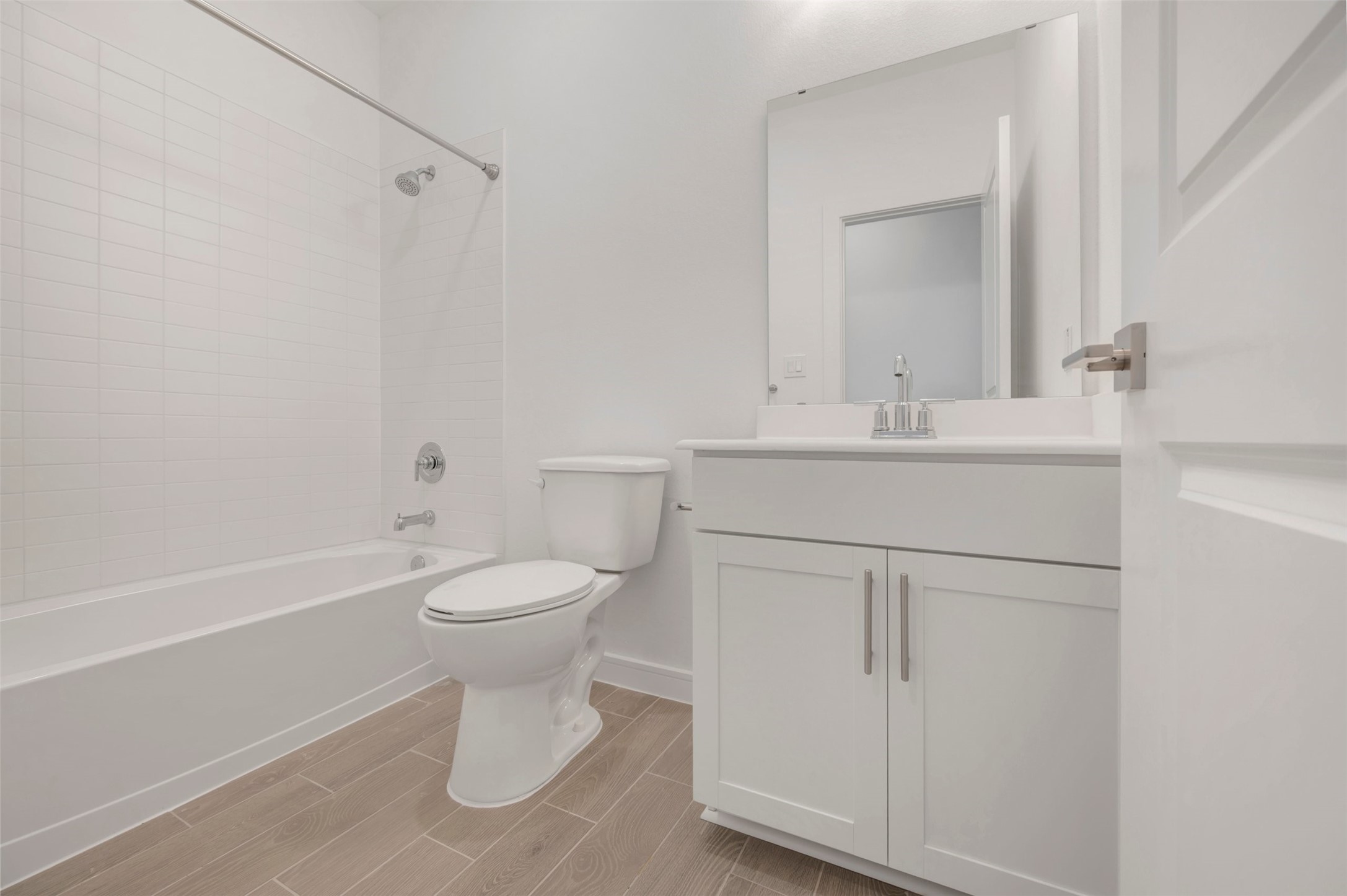 Hall bath 2