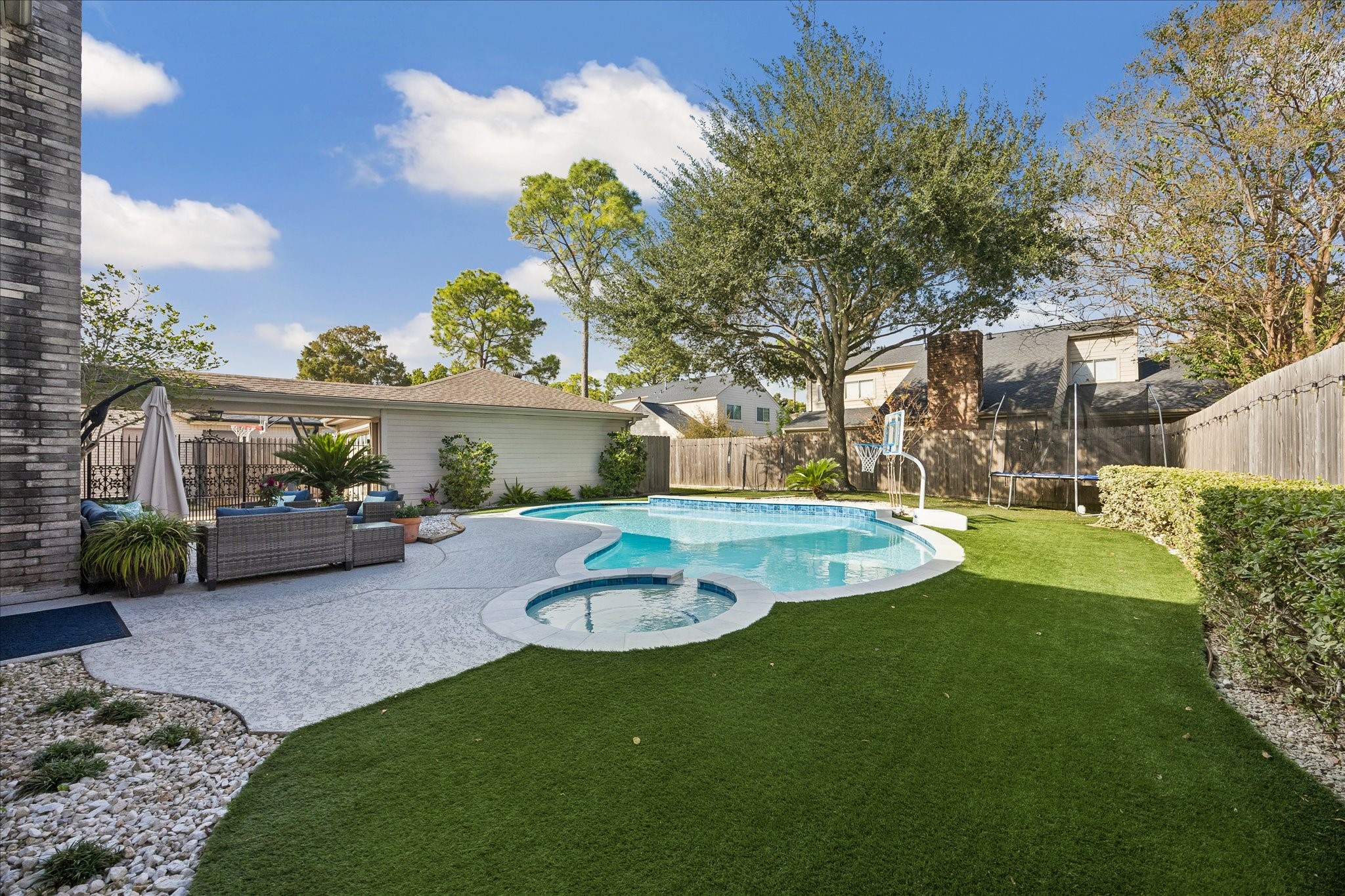 12306 Burgoyne Drive, Houston, TX 77077 12306 Burgoyne Drive, Houston, TX 77077