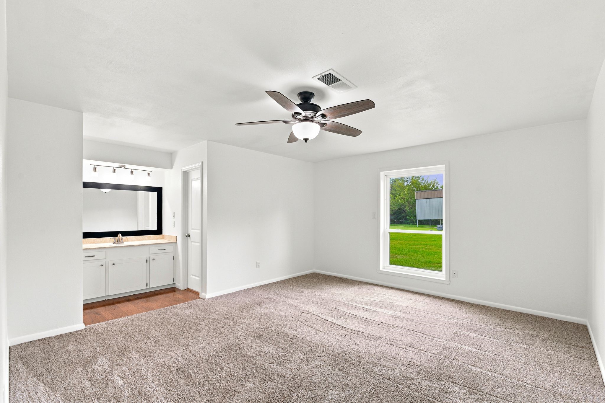 12211 3rd Street, Santa Fe, TX 77510