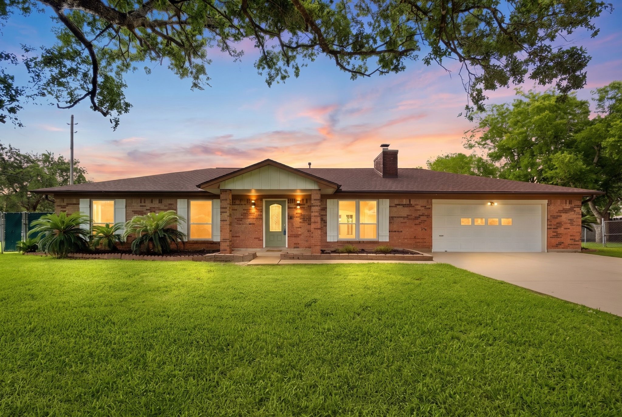 12211 3rd Street, Santa Fe, TX 77510 12211 3rd Street, Santa Fe, TX 77510