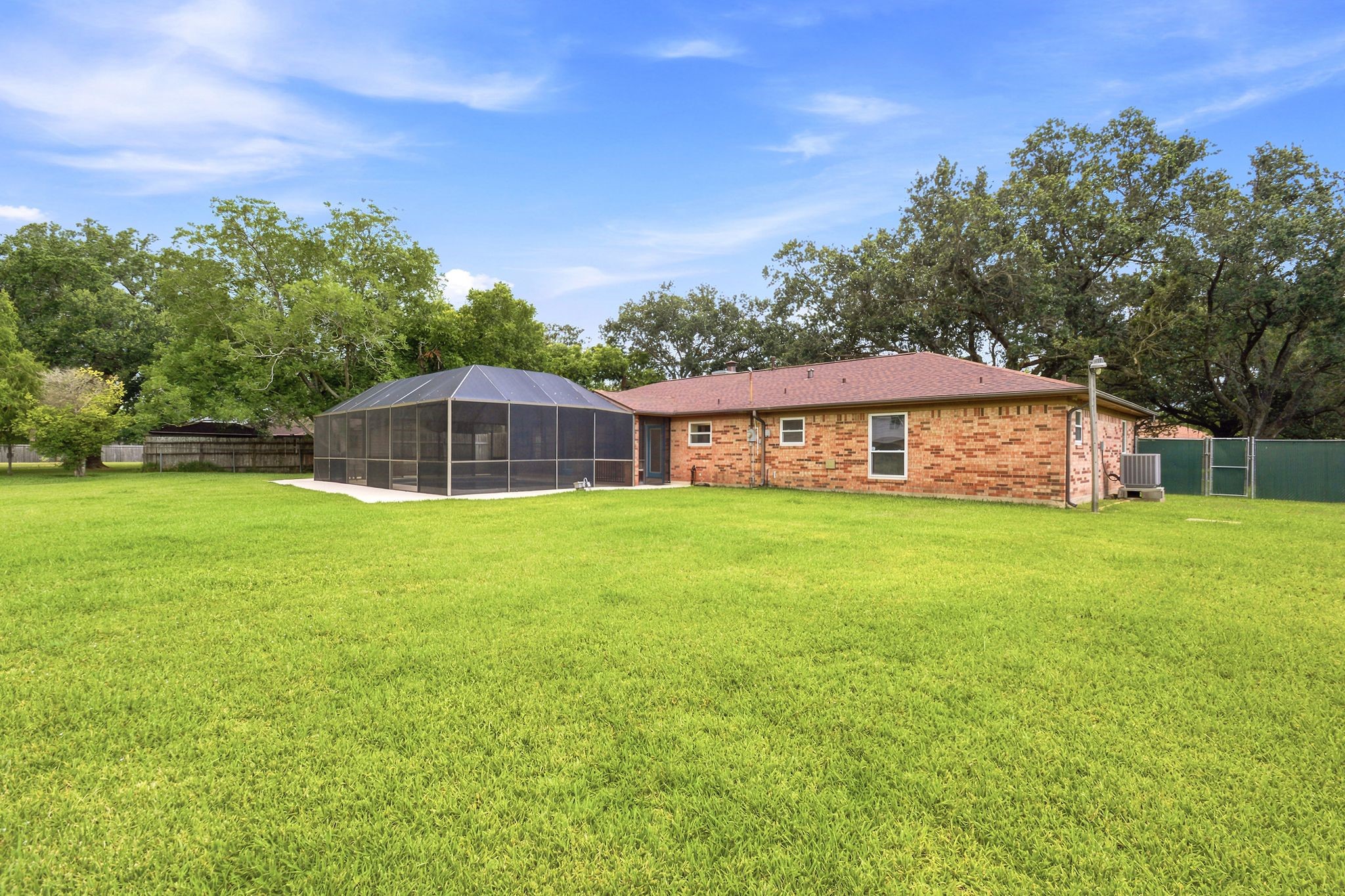 12211 3rd Street, Santa Fe, TX 77510