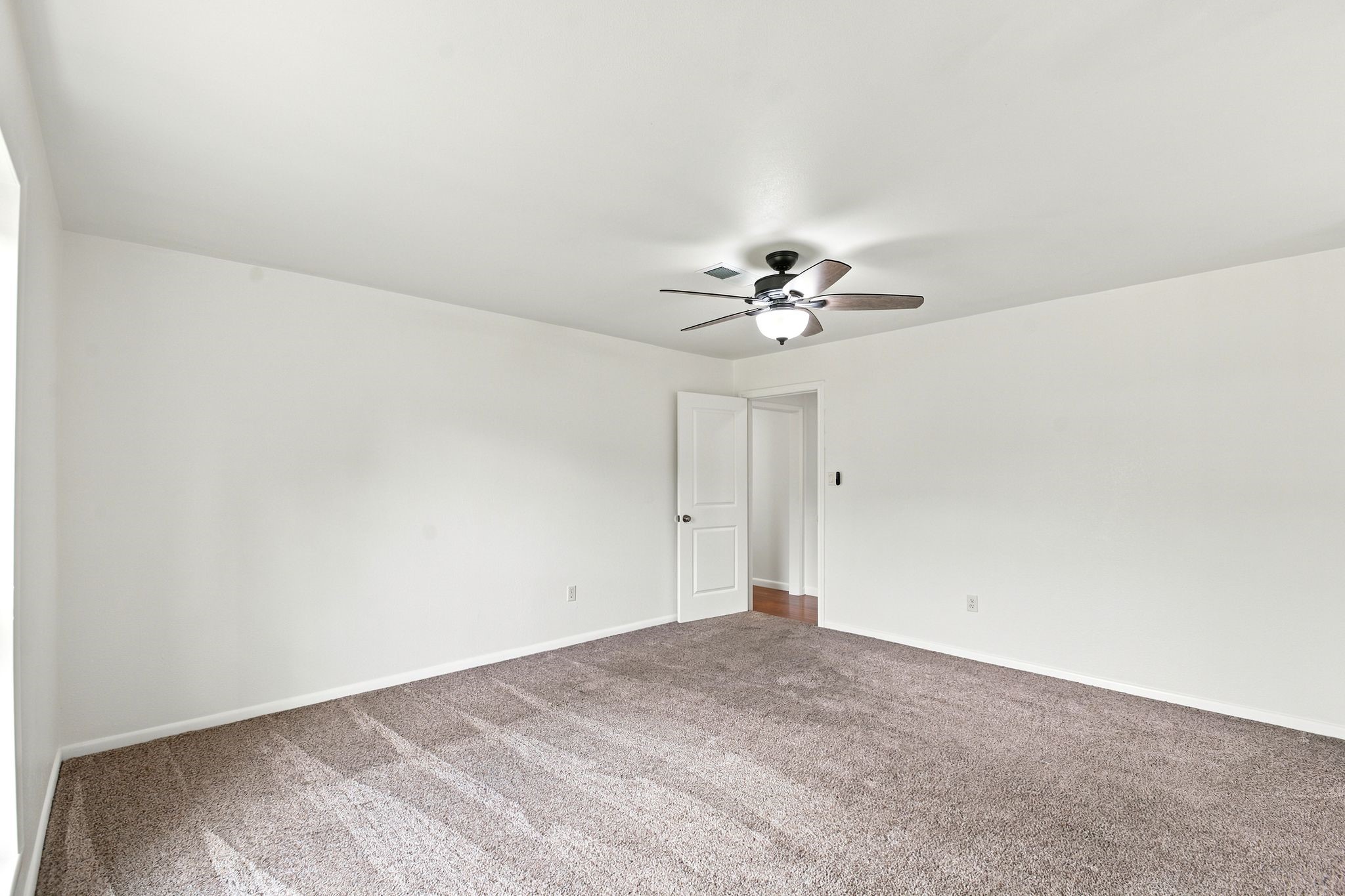 12211 3rd Street, Santa Fe, TX 77510
