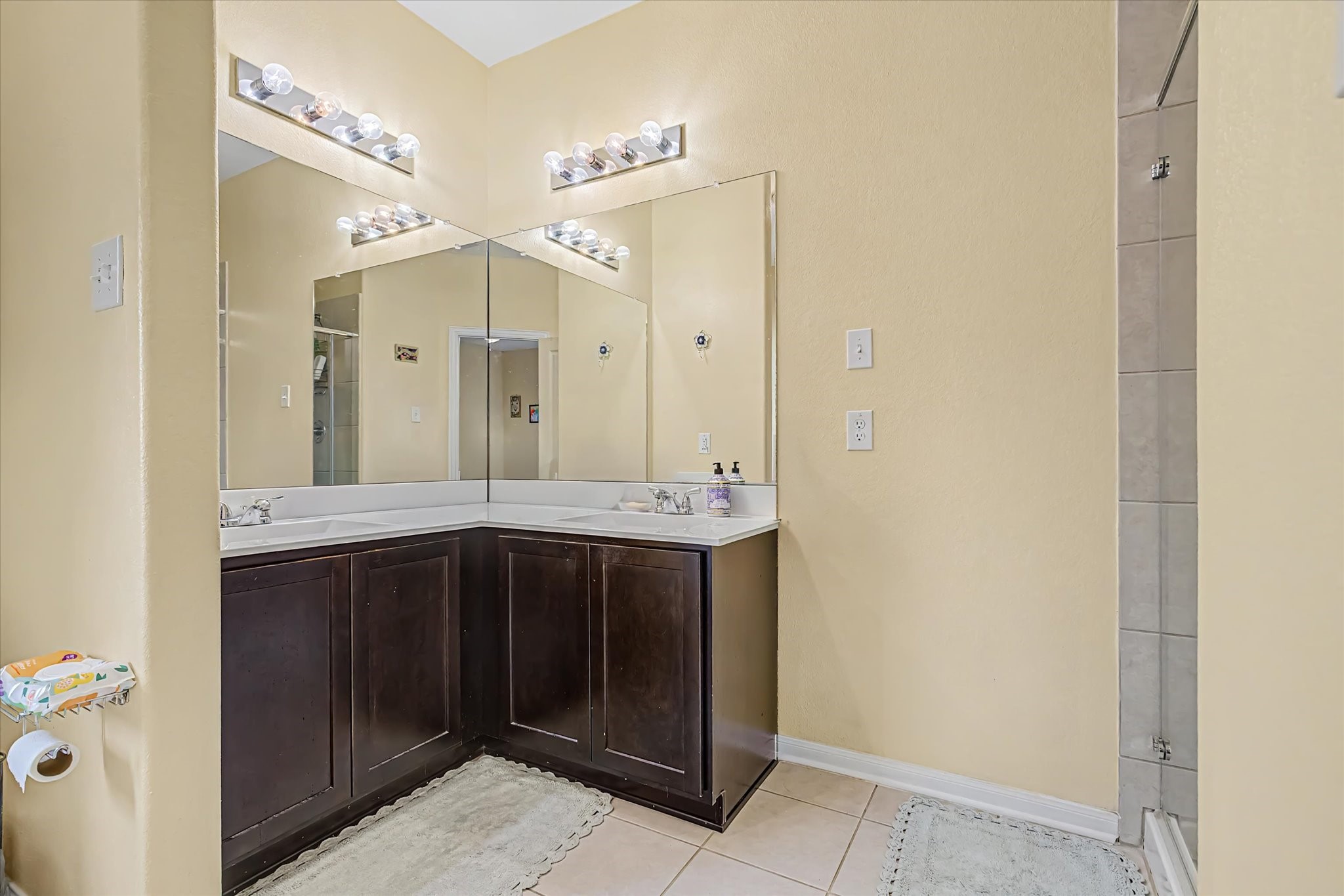 Double Vanity.