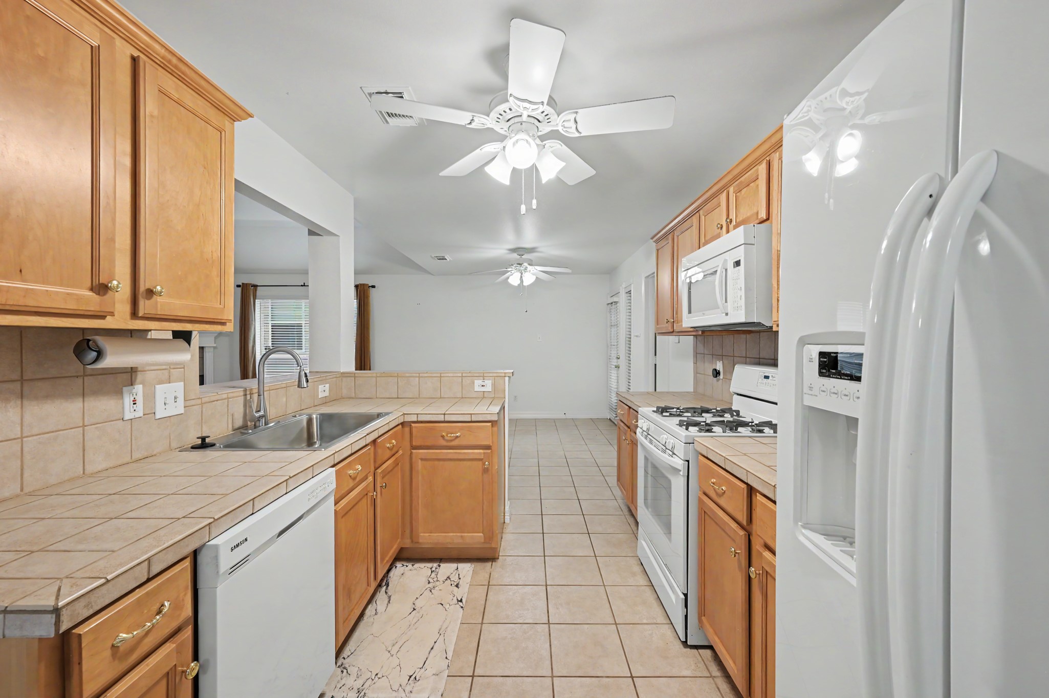 4922 Pleasure Lake Lane, Willis, TX 77318
