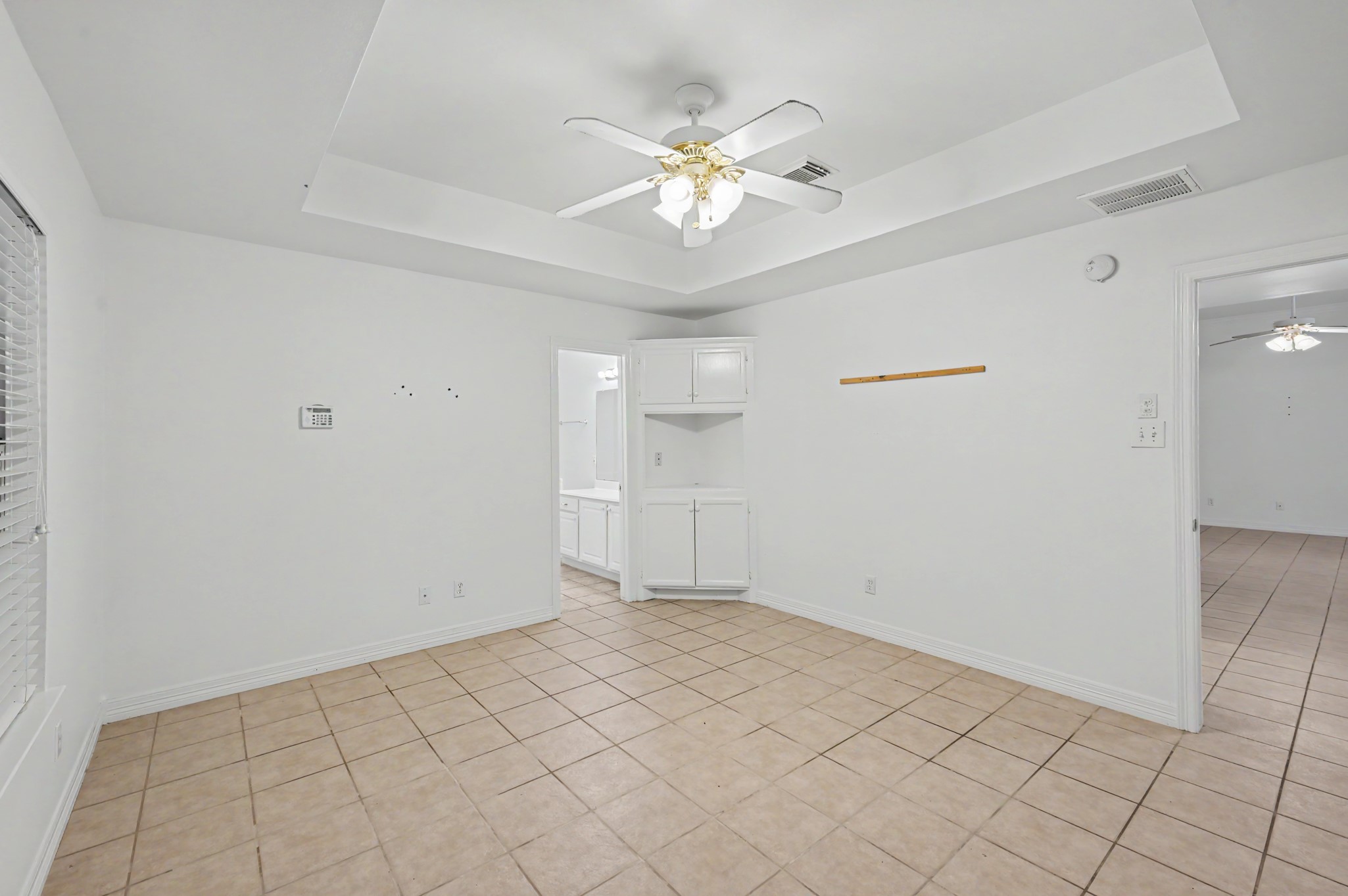 4922 Pleasure Lake Lane, Willis, TX 77318
