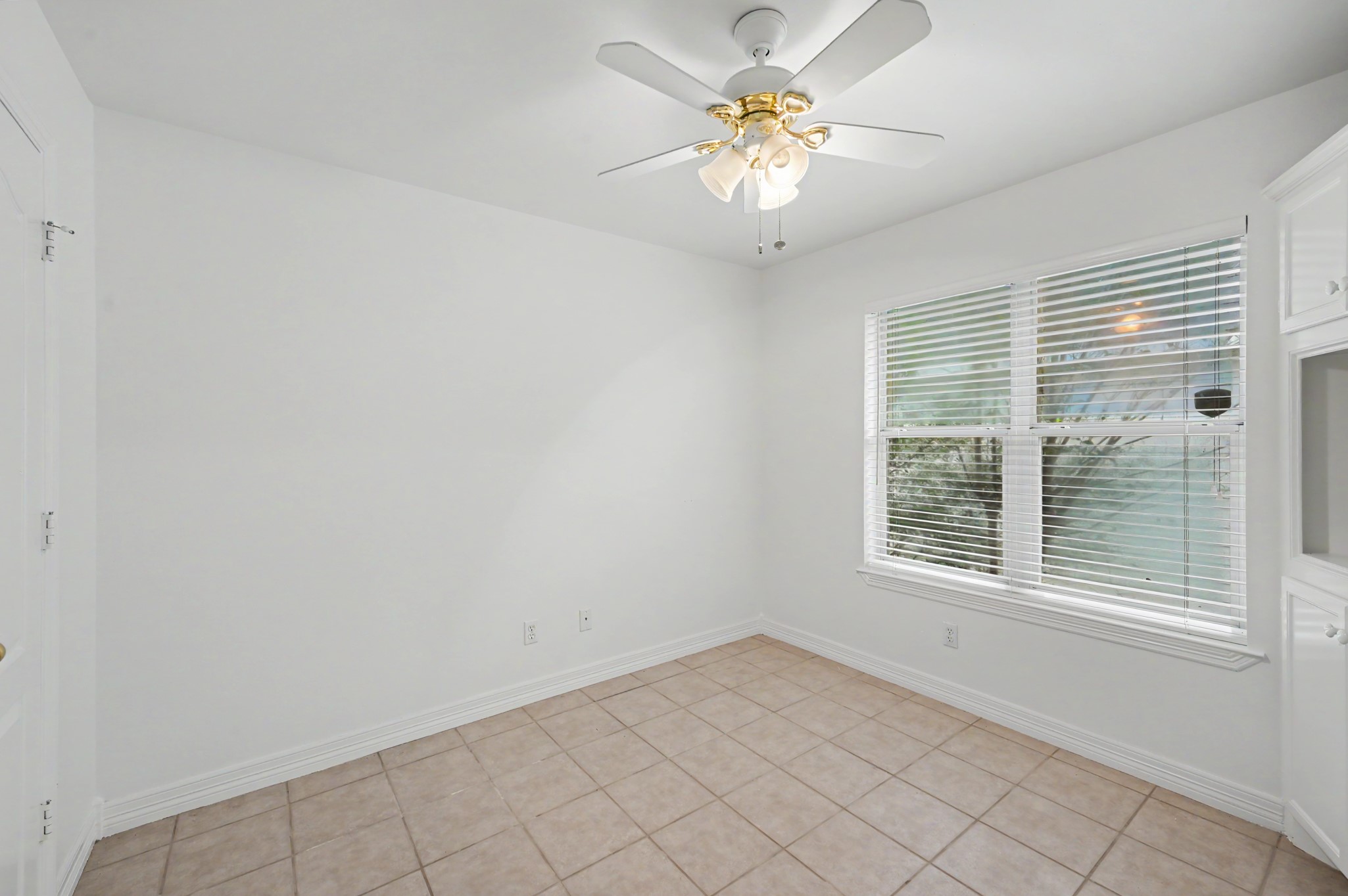 4922 Pleasure Lake Lane, Willis, TX 77318