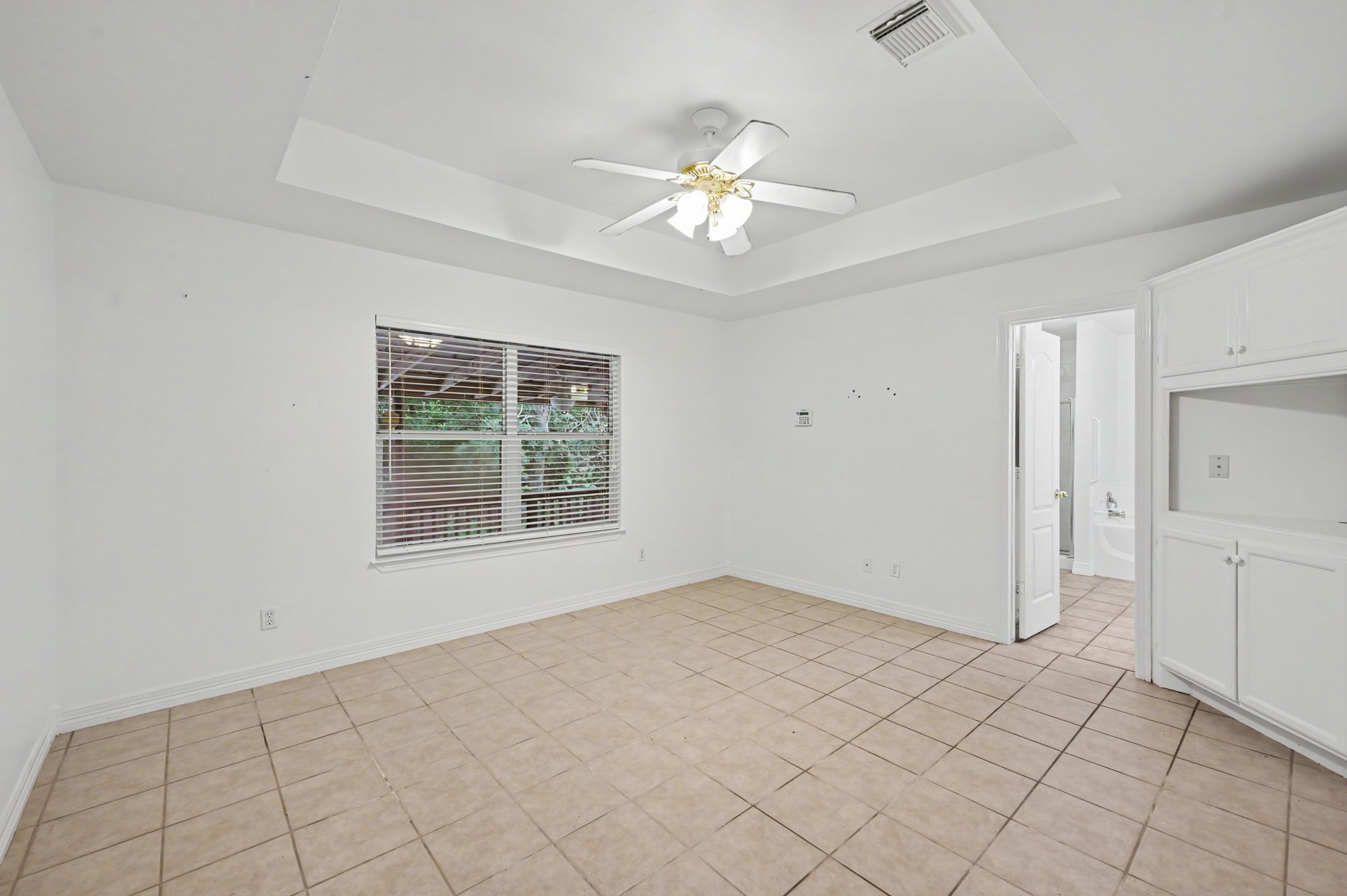 4922 Pleasure Lake Lane, Willis, TX 77318