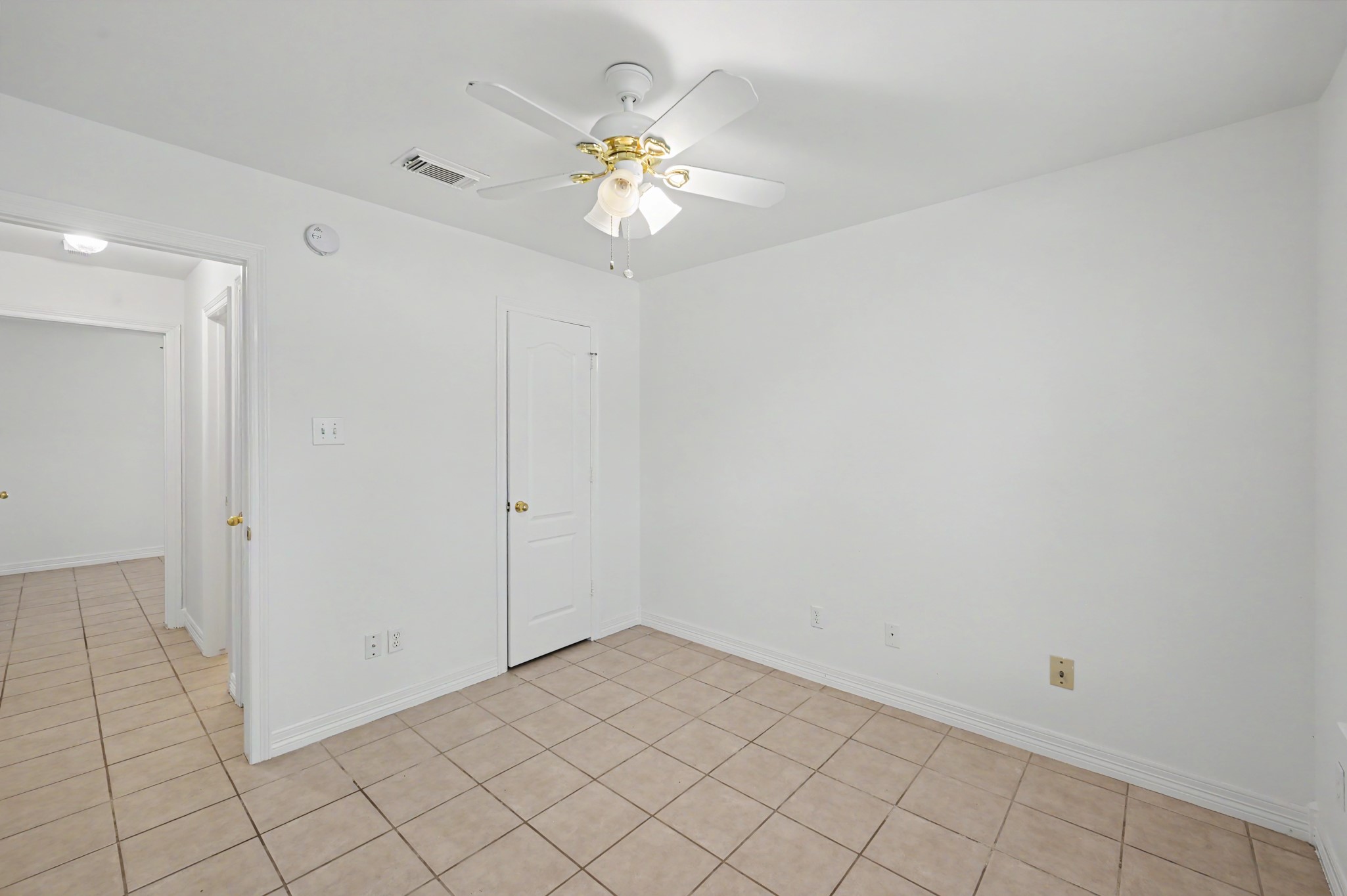 4922 Pleasure Lake Lane, Willis, TX 77318