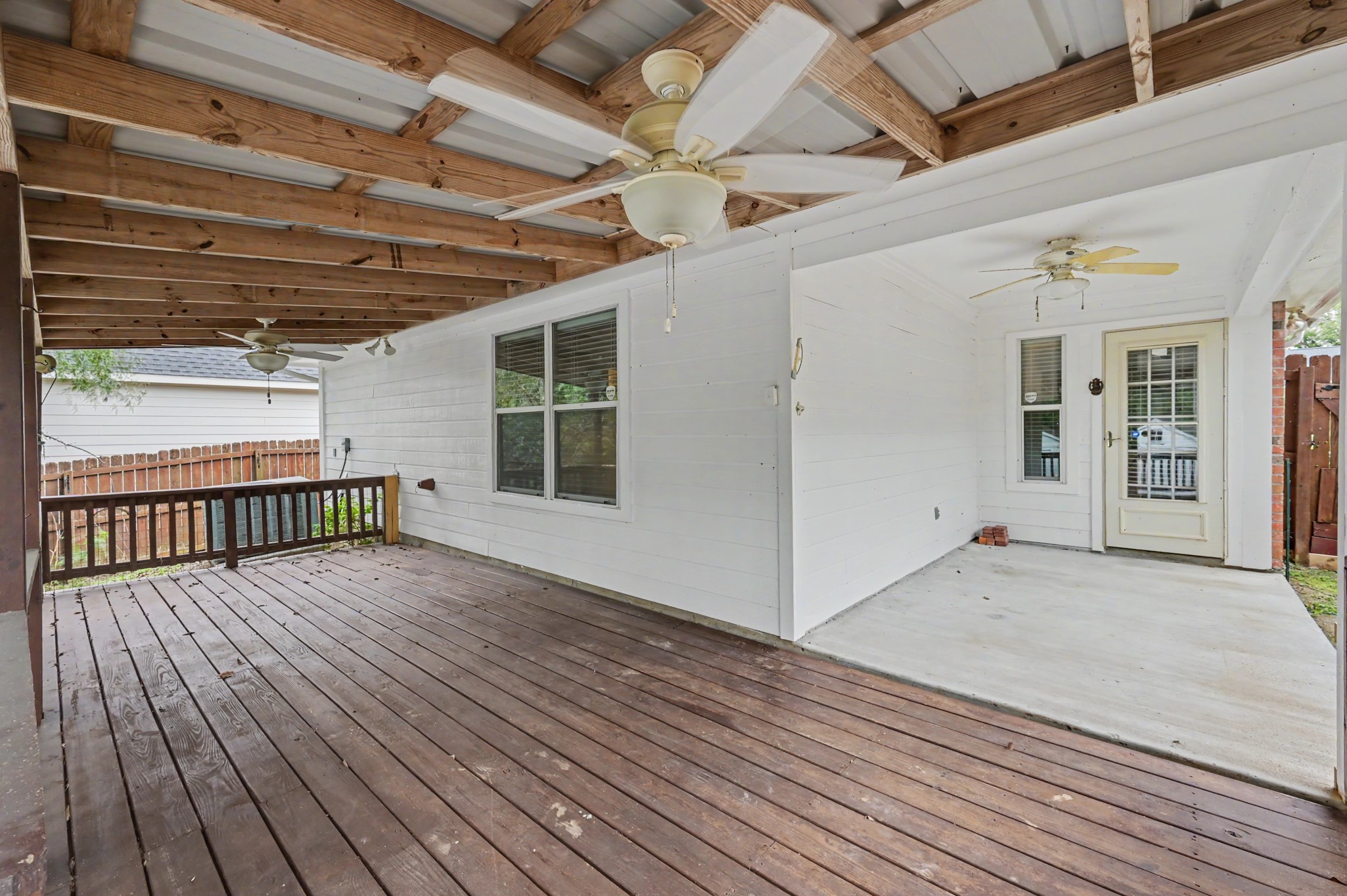 4922 Pleasure Lake Lane, Willis, TX 77318