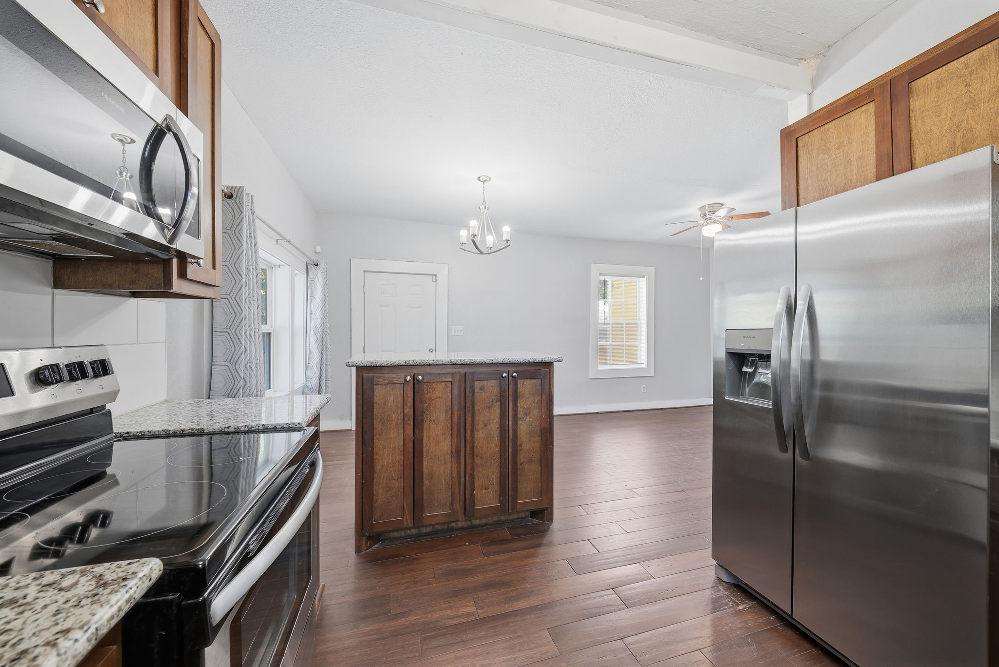 2914 Avenue L, Galveston, TX 77550