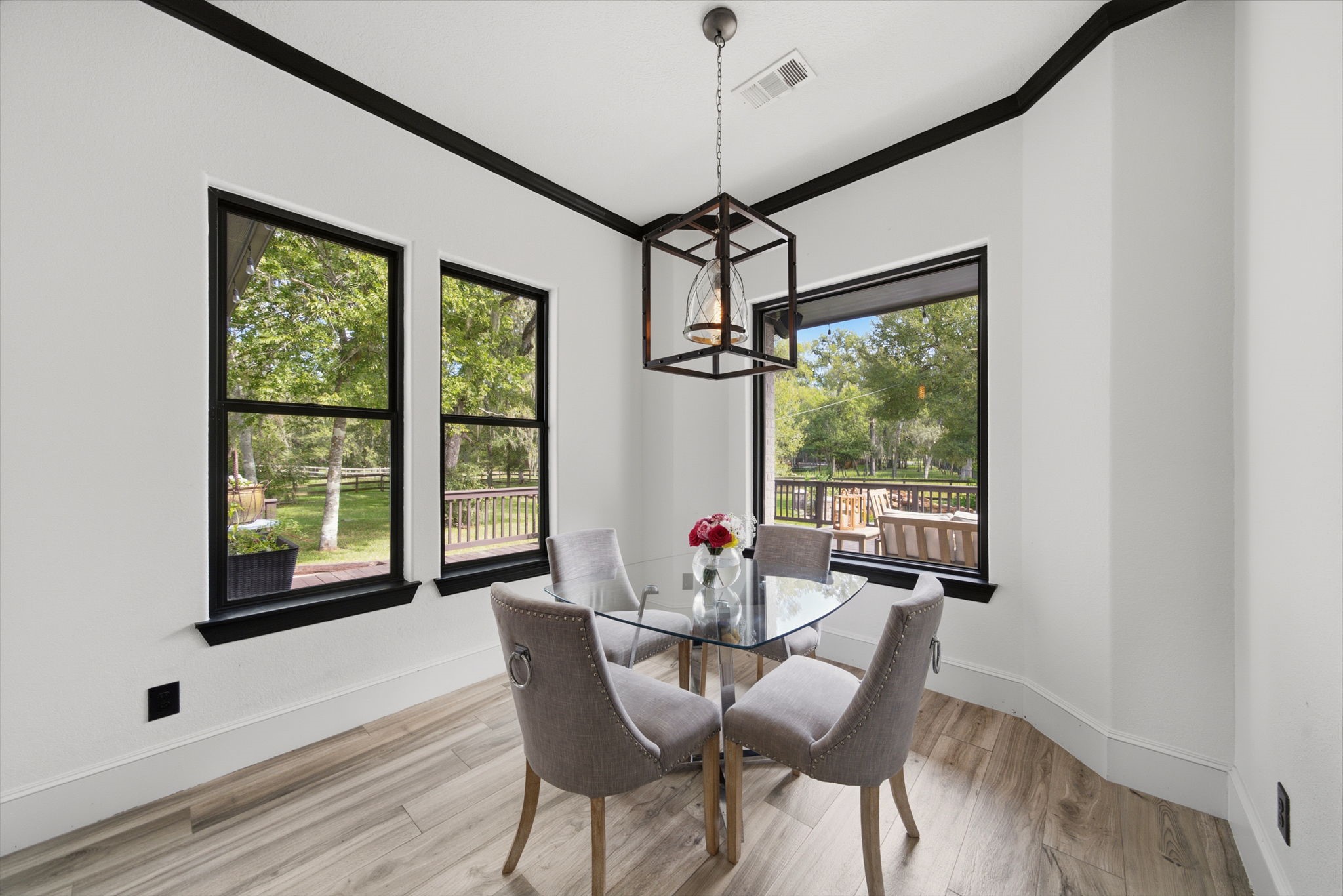 Breath taking views encompass the breakfast room.