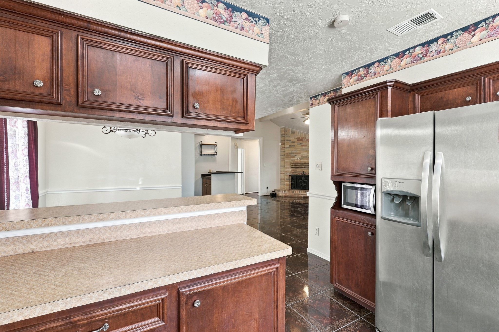2202 W Greens Road, Houston, TX 77067