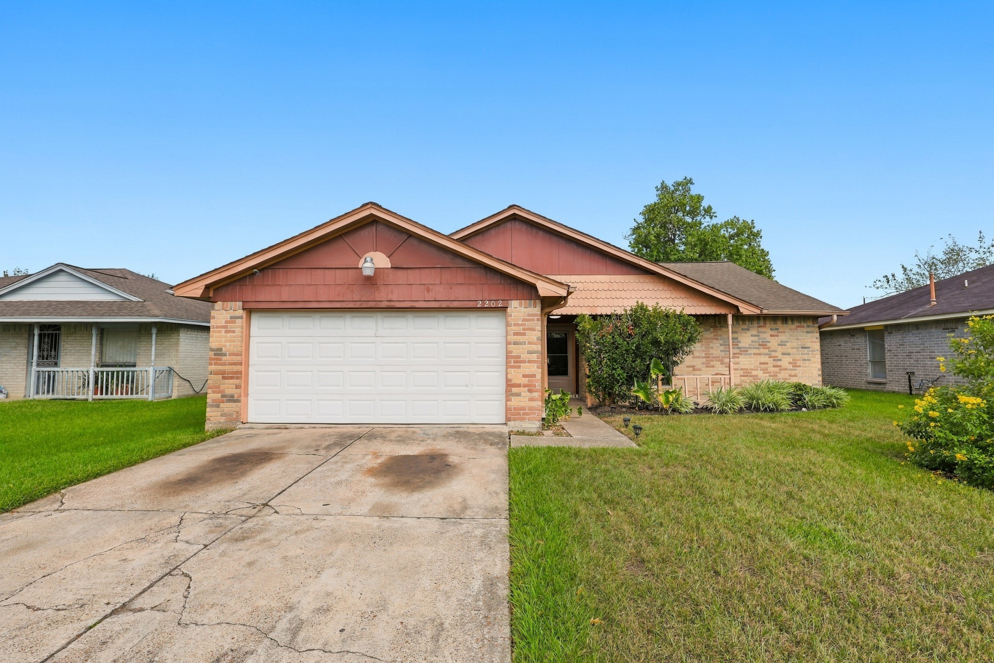2202 W Greens Road, Houston, TX 77067