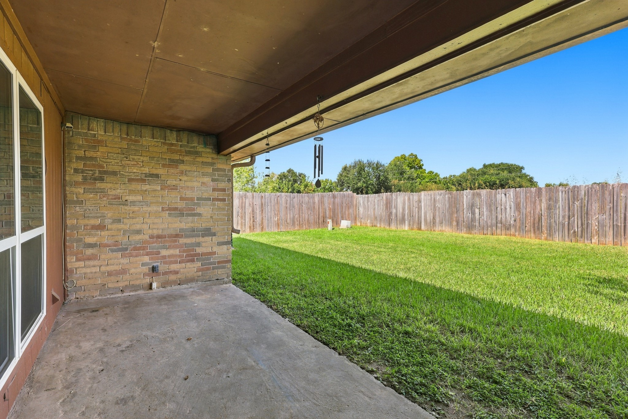 2202 W Greens Road, Houston, TX 77067