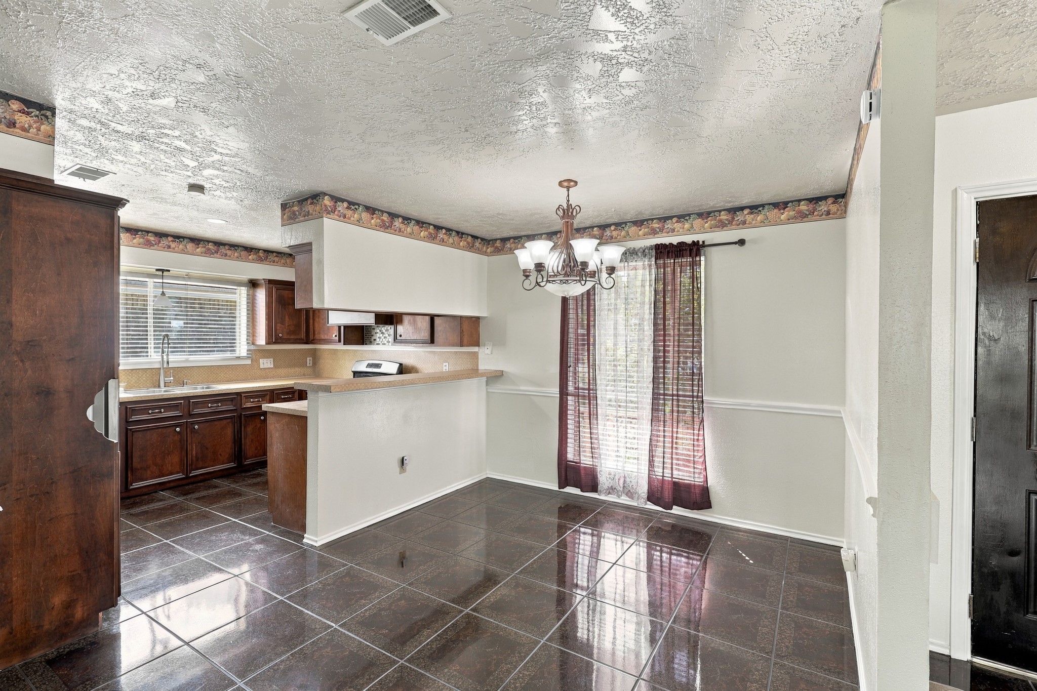 2202 W Greens Road, Houston, TX 77067