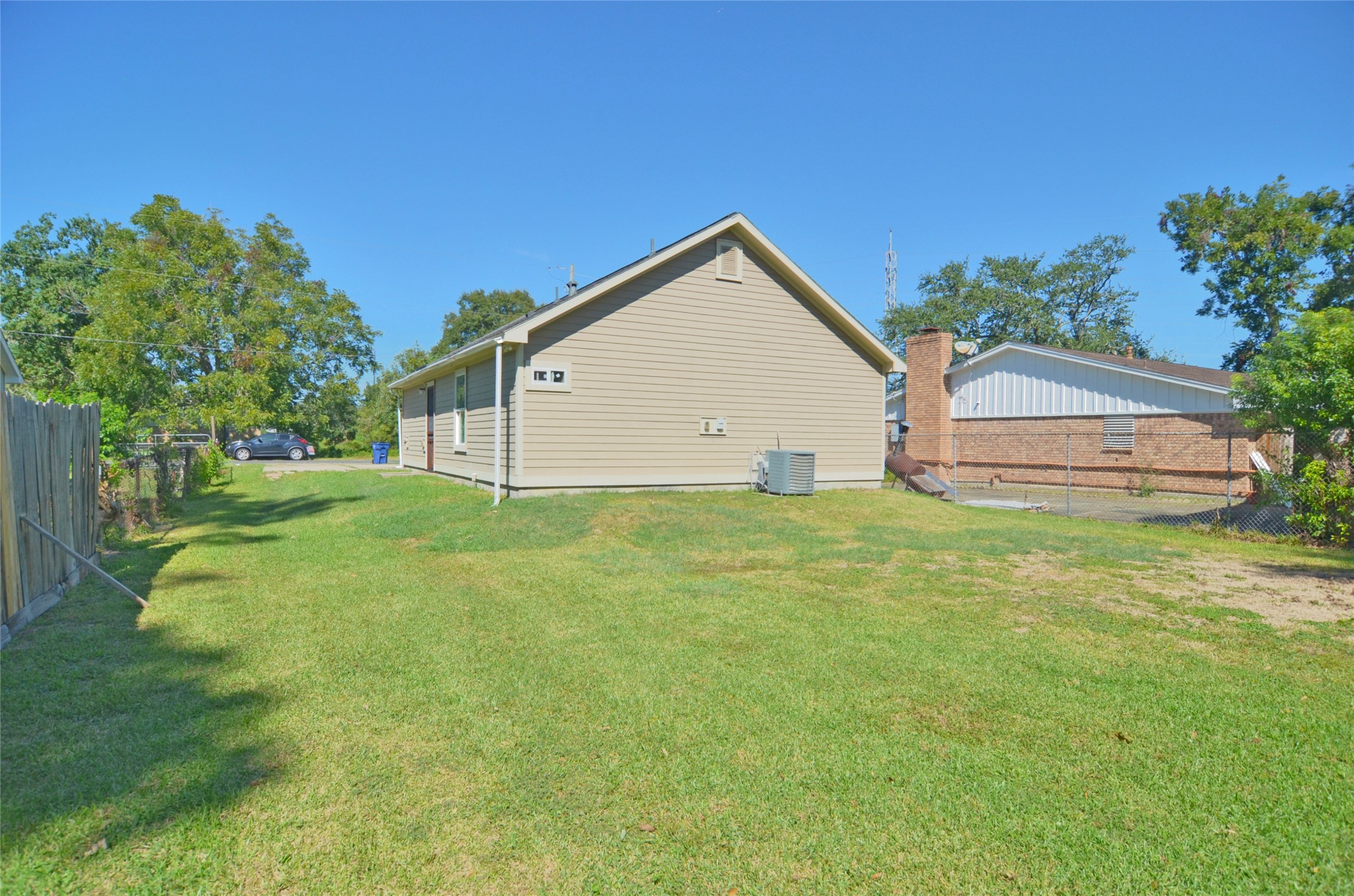 6225 Dickson Avenue, Texas City, TX 77591