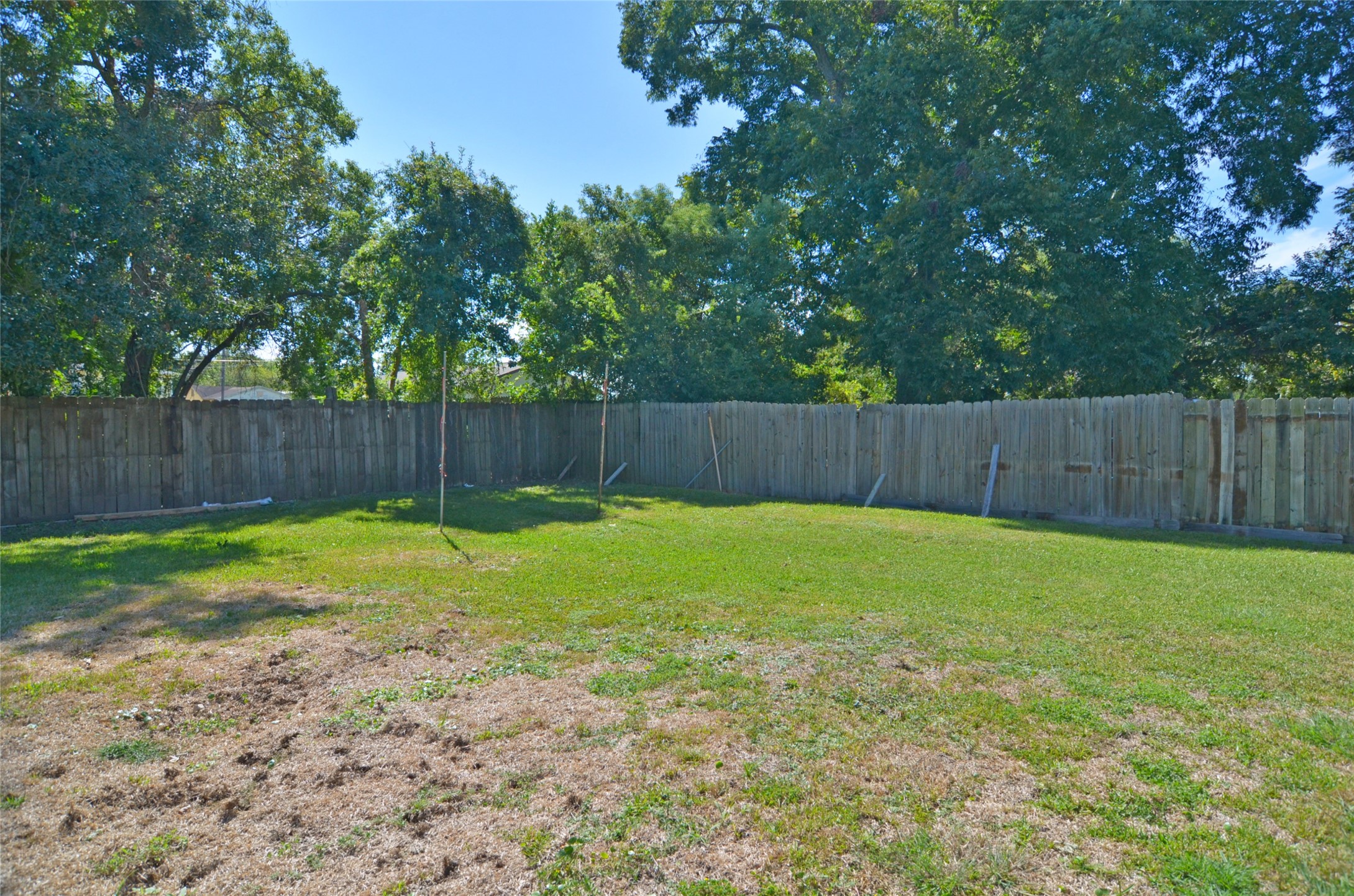 6225 Dickson Avenue, Texas City, TX 77591