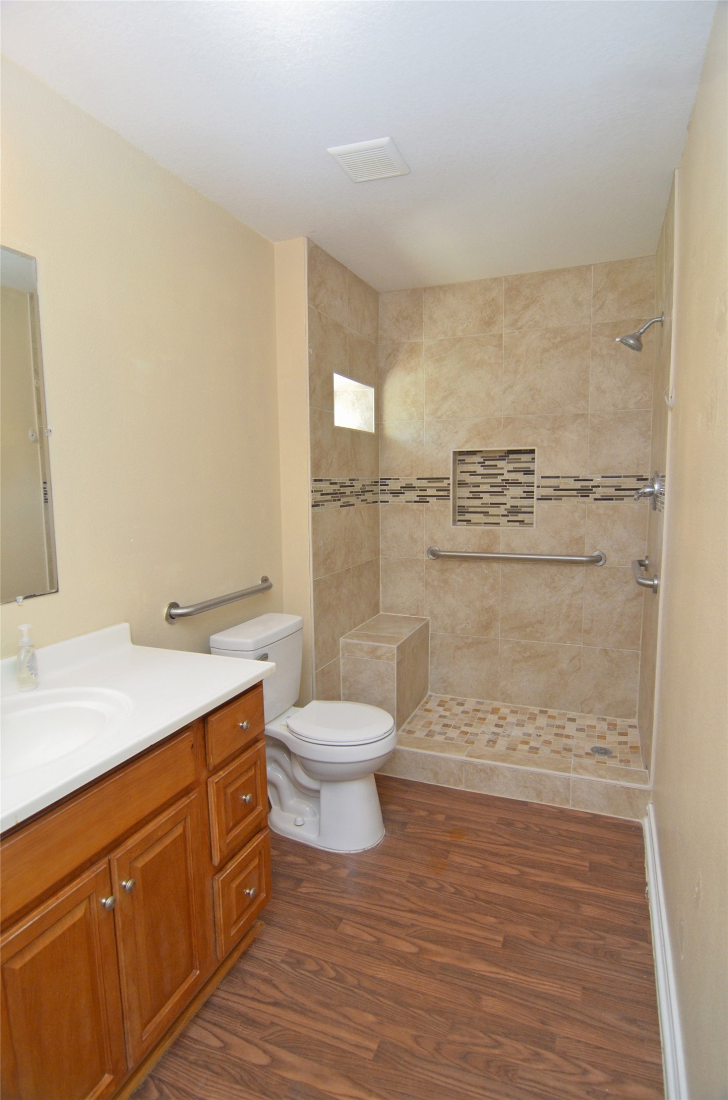 6225 Dickson Avenue, Texas City, TX 77591