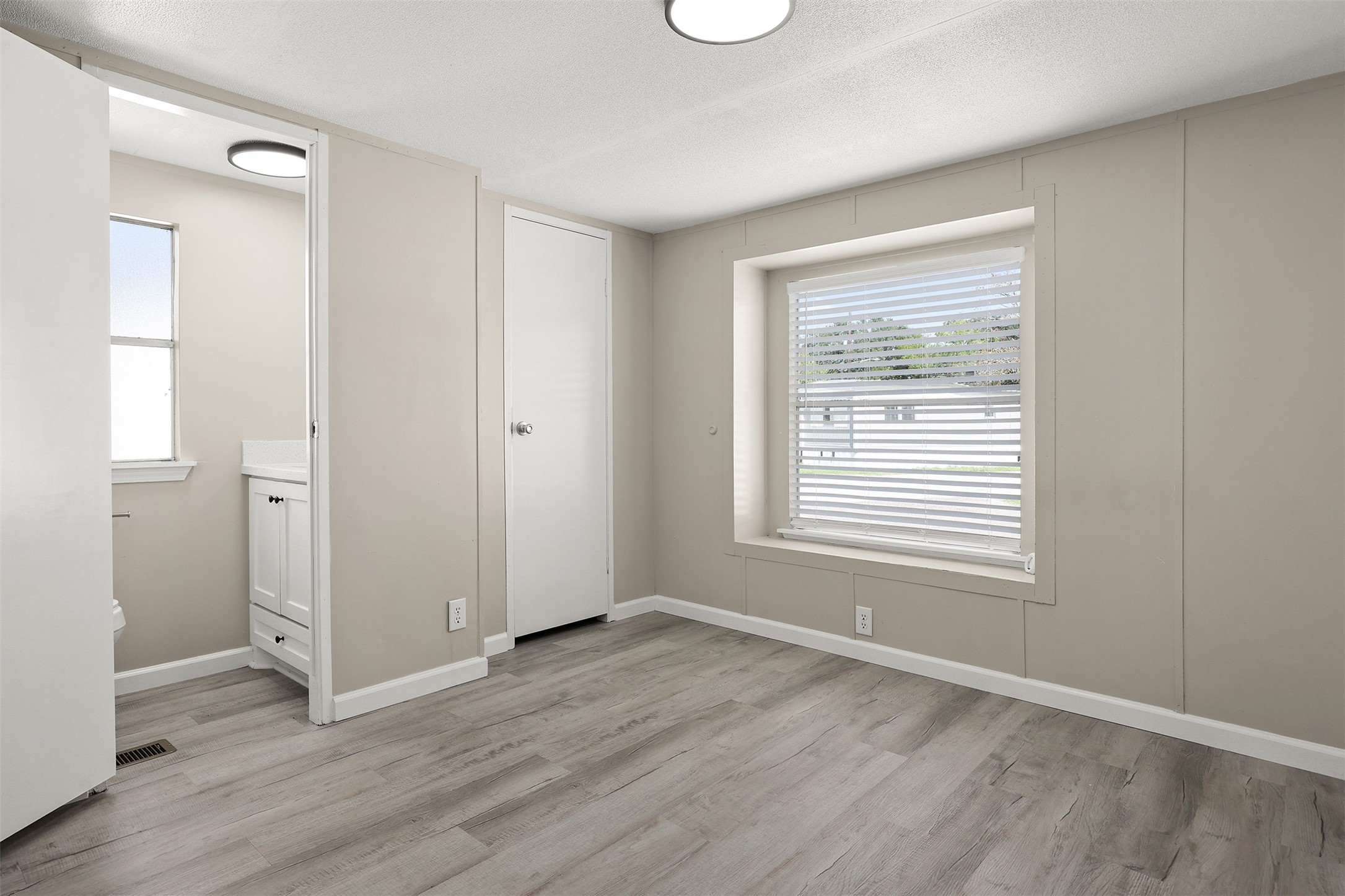2222 N Austin Avenue, #7, Pearland, TX 77581