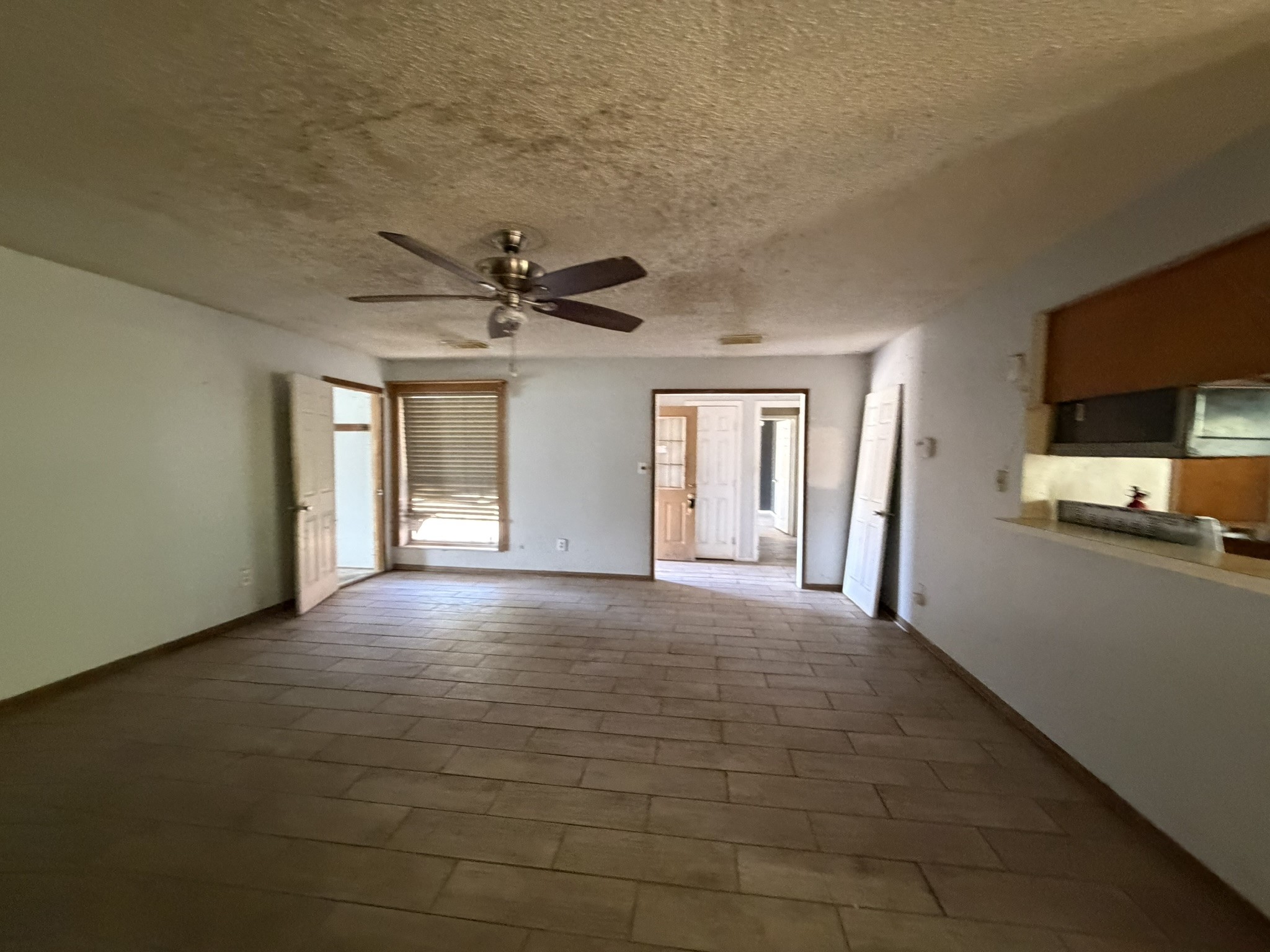 606 Tall Timber Drive, West Columbia, TX 77486