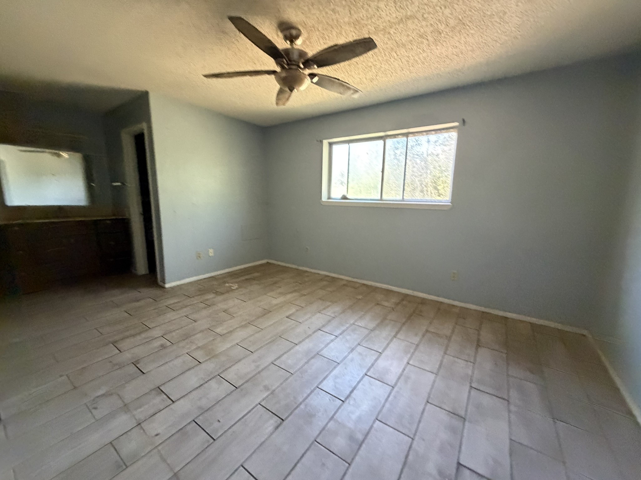 606 Tall Timber Drive, West Columbia, TX 77486