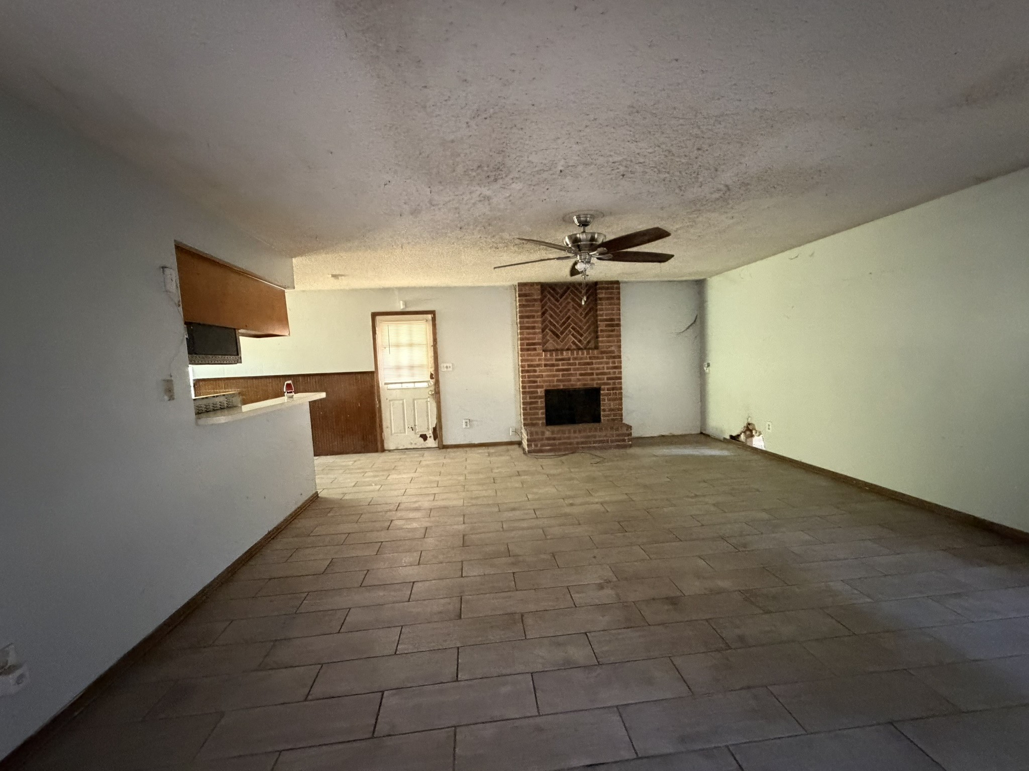 606 Tall Timber Drive, West Columbia, TX 77486