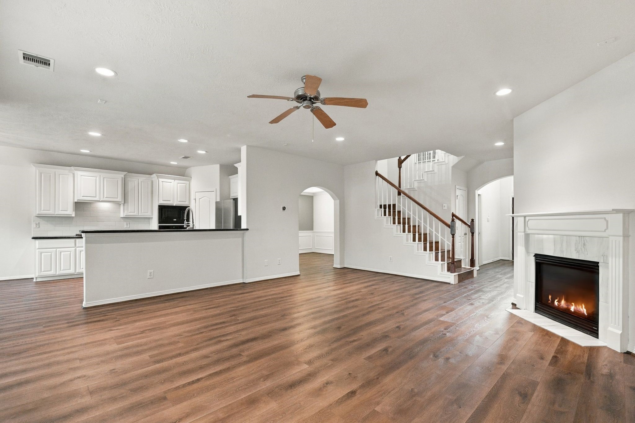 4906 Canterbury Way, Houston, TX 77069