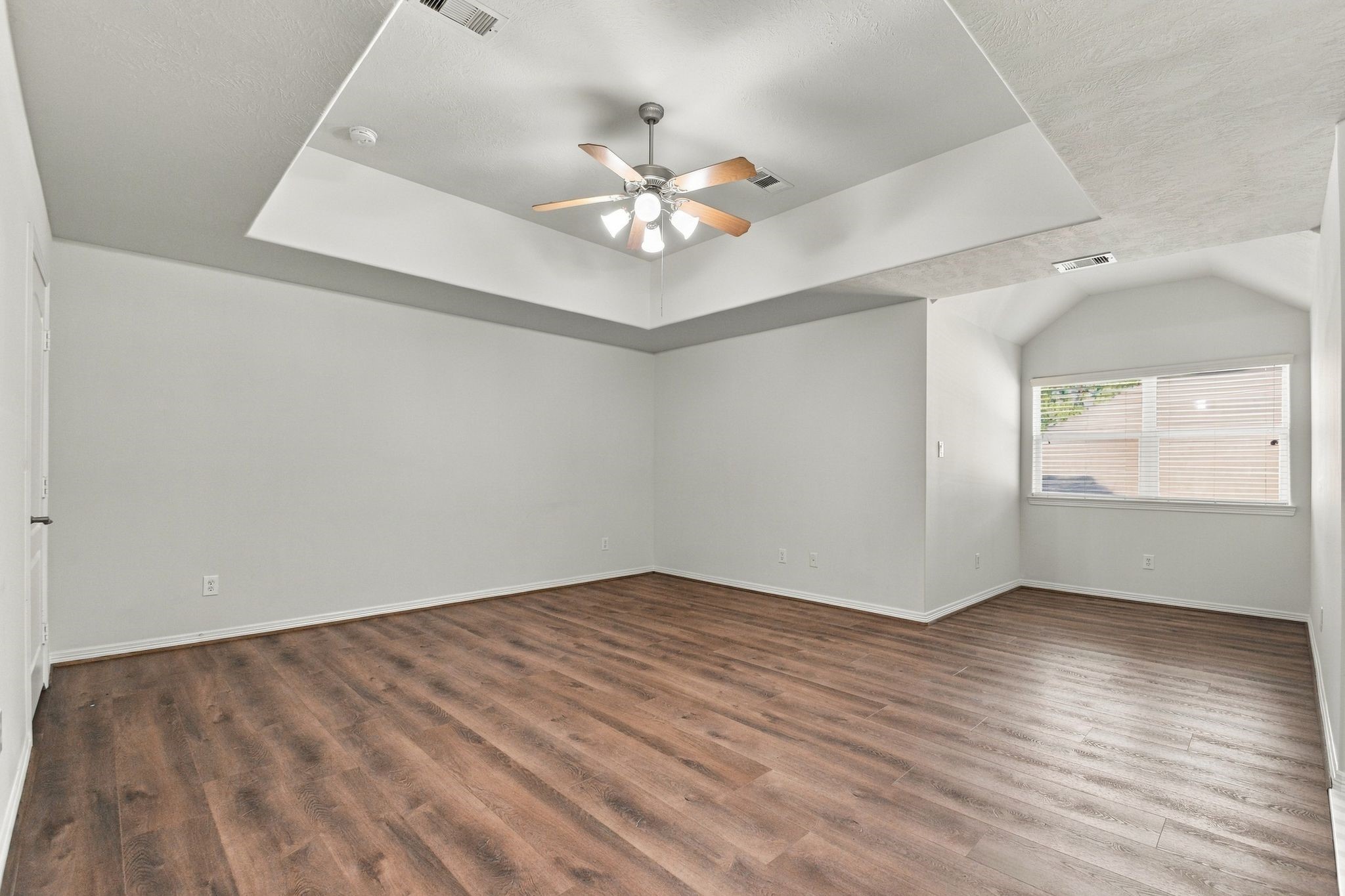 4906 Canterbury Way, Houston, TX 77069