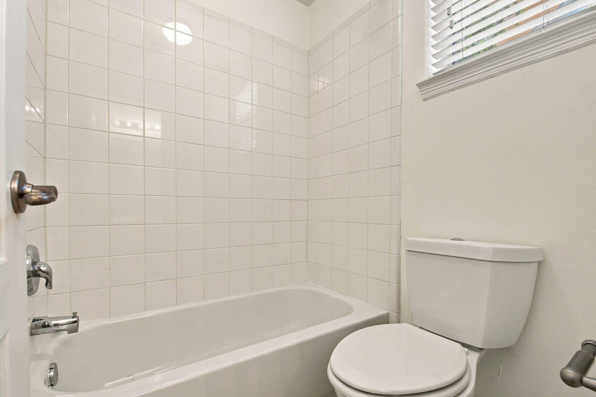 4906 Canterbury Way, Houston, TX 77069
