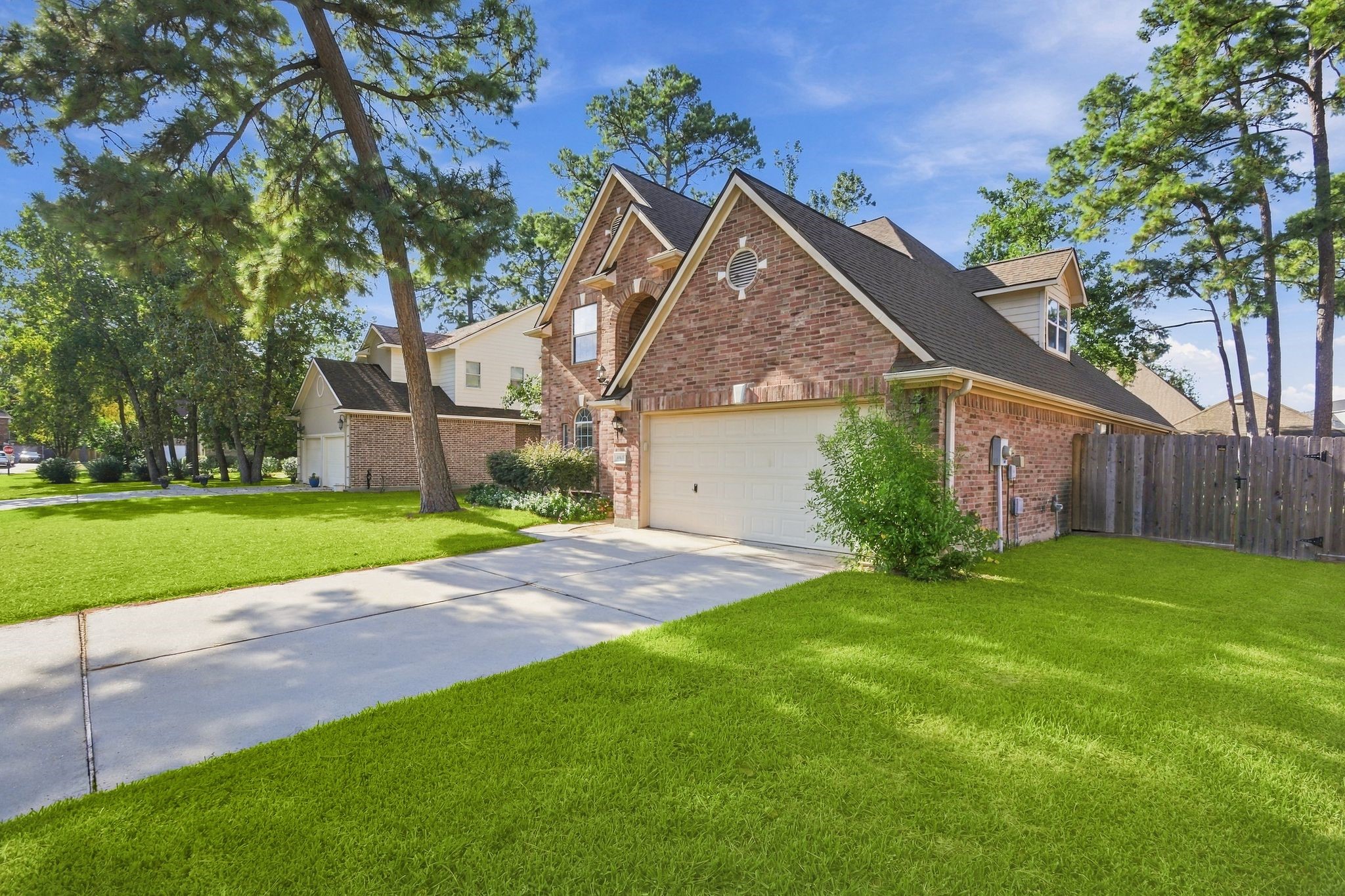 4906 Canterbury Way, Houston, TX 77069