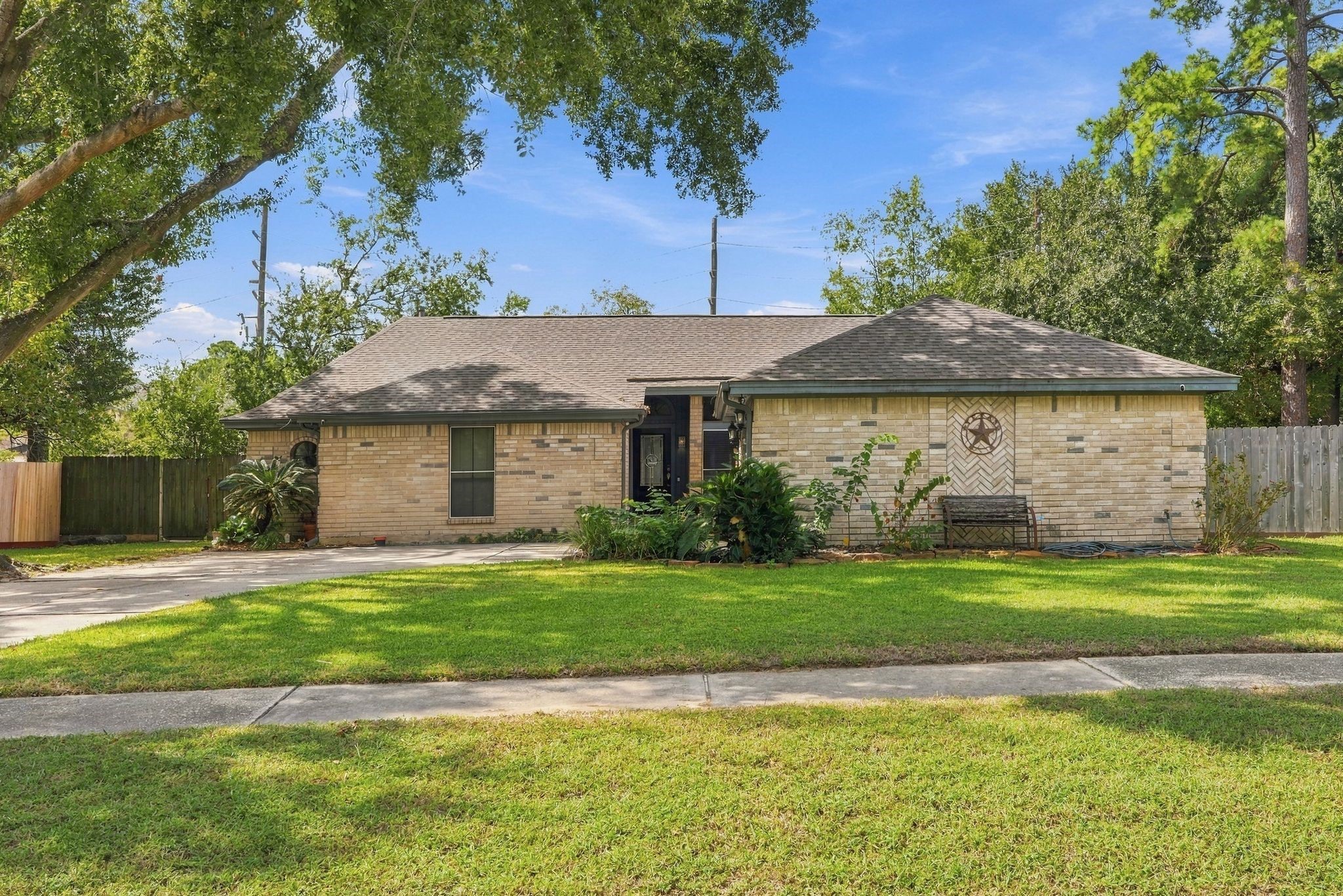 15415 Lago Villa Drive, Tomball, TX 77377