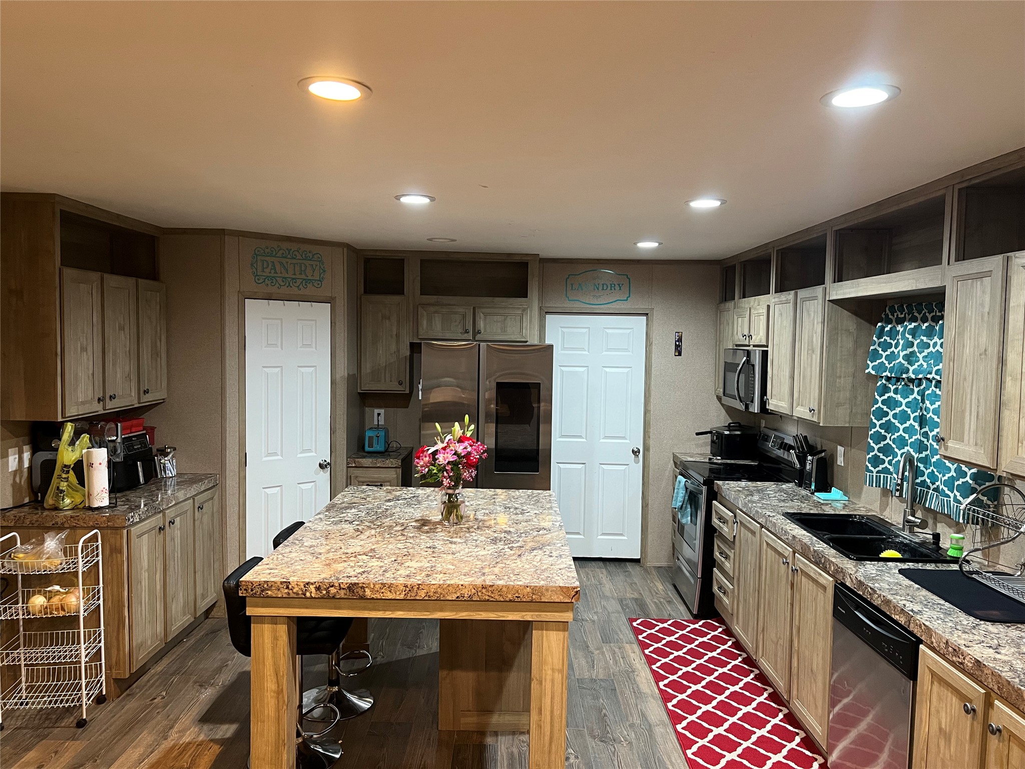 13036 Annette Road, Angleton, TX 77515 13036 Annette Road, Angleton, TX 77515