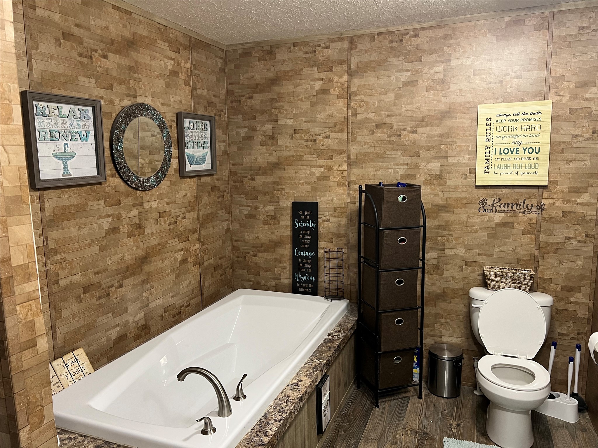 13036 Annette Road, Angleton, TX 77515 13036 Annette Road, Angleton, TX 77515