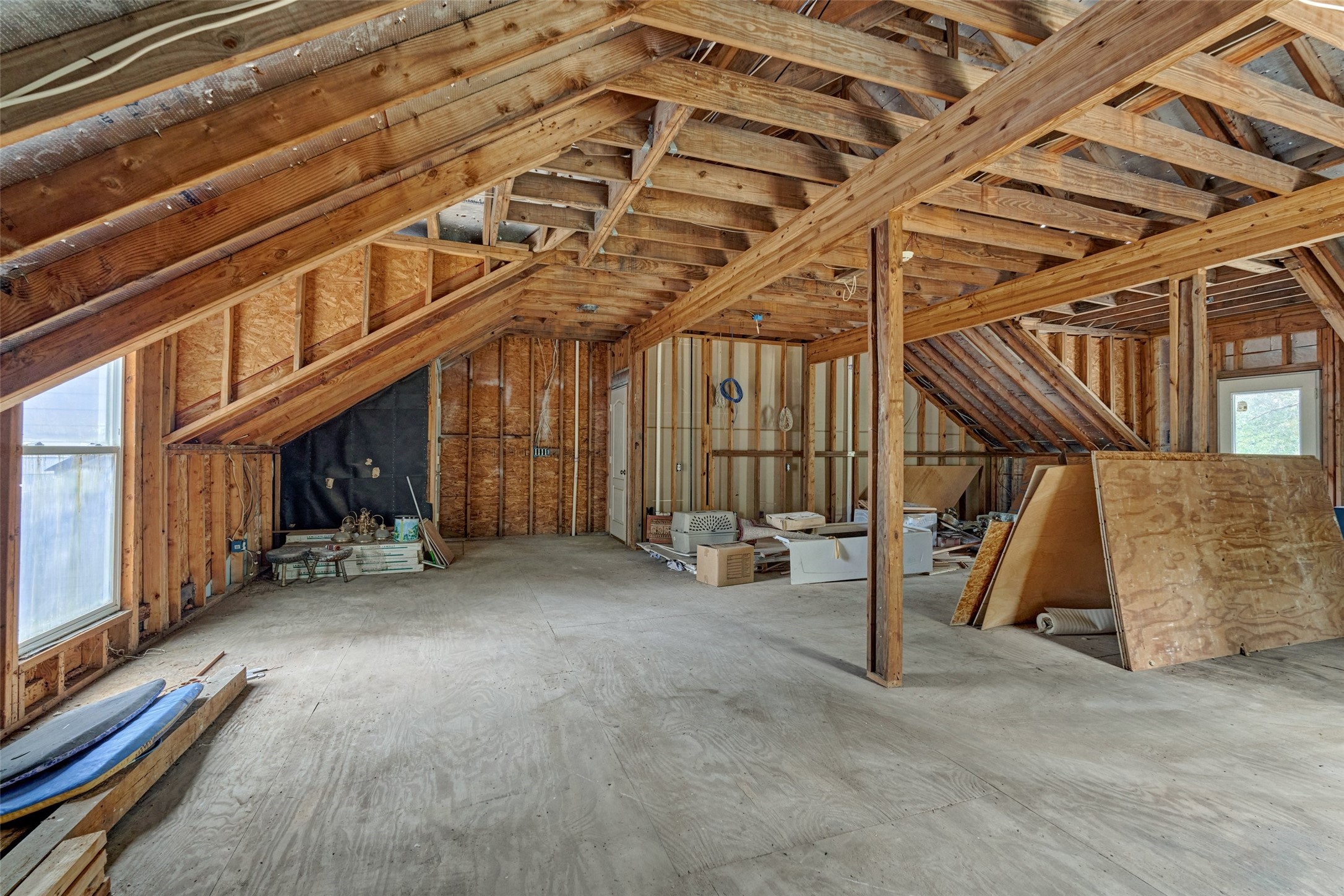 Extra 1000 square foot flex space over the garage with dual access from living room or garage.  Already plumbed and wired for your build-in!