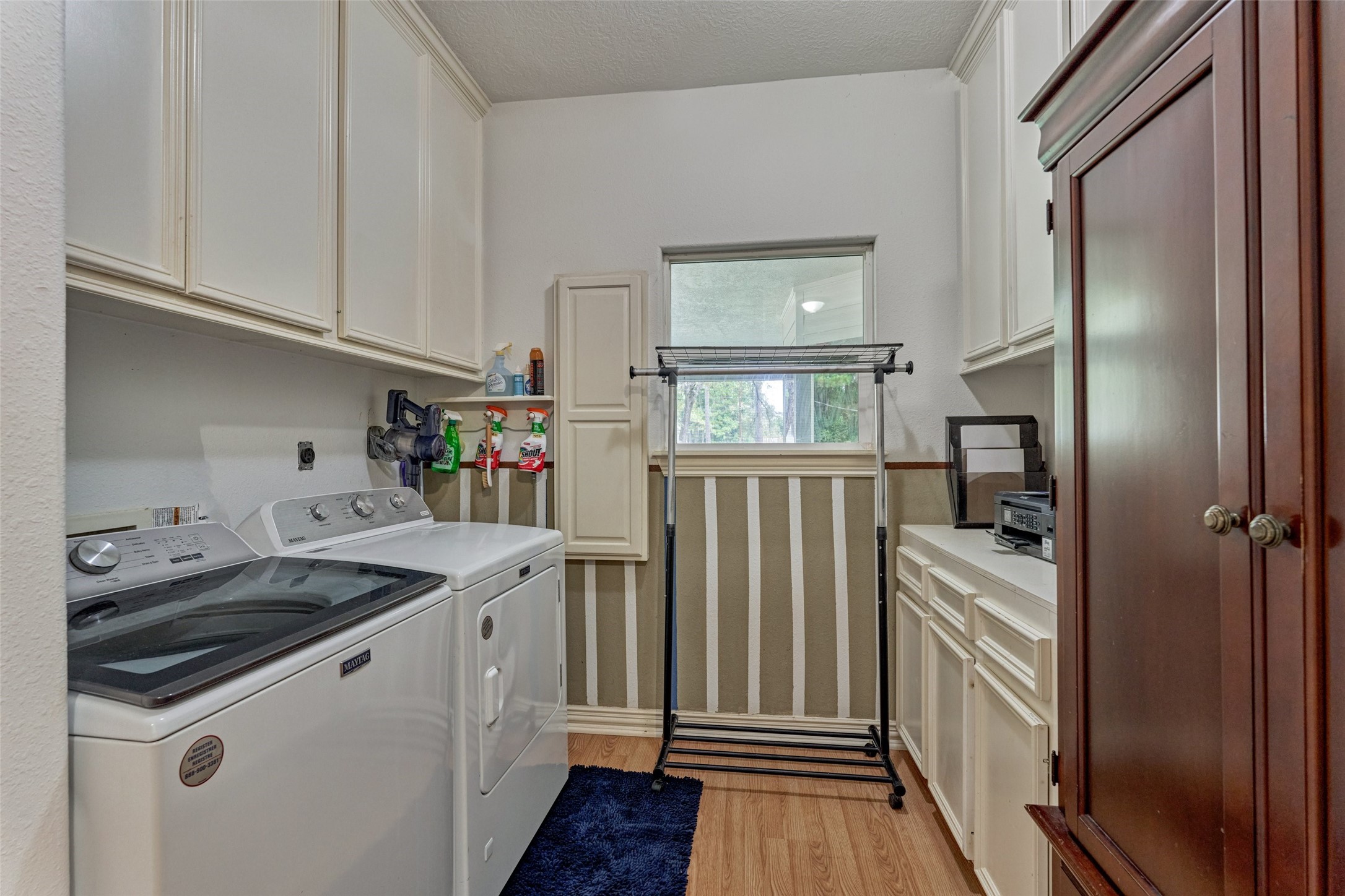Large laundry/Utility Room just off kitchen