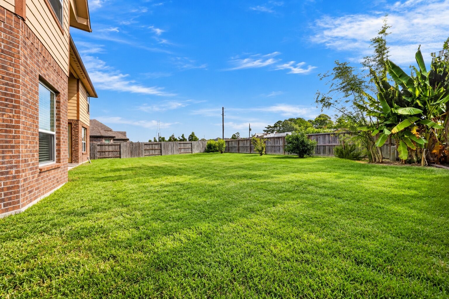 1935 Heather Canyon Drive, Pearland, TX 77089