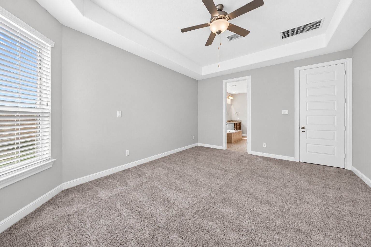 1935 Heather Canyon Drive, Pearland, TX 77089