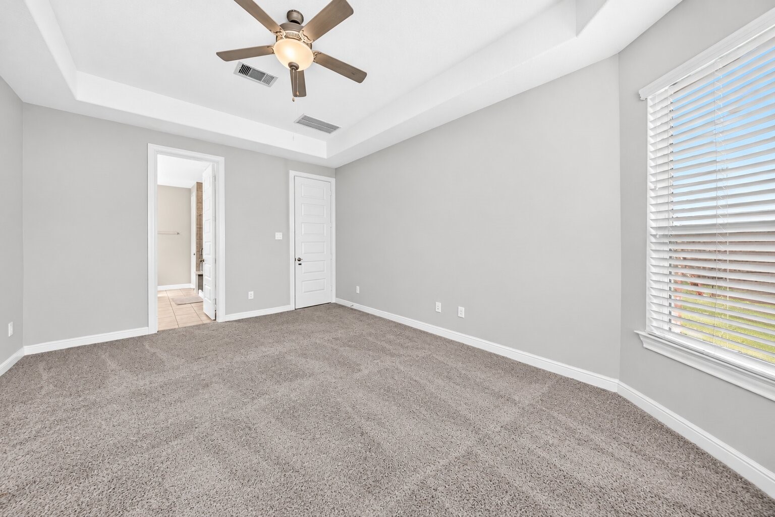 1935 Heather Canyon Drive, Pearland, TX 77089