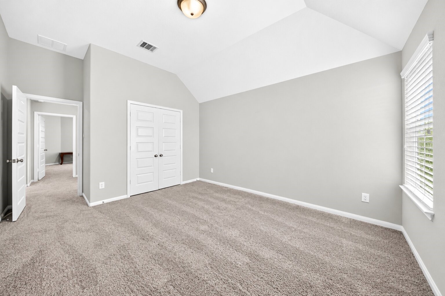1935 Heather Canyon Drive, Pearland, TX 77089