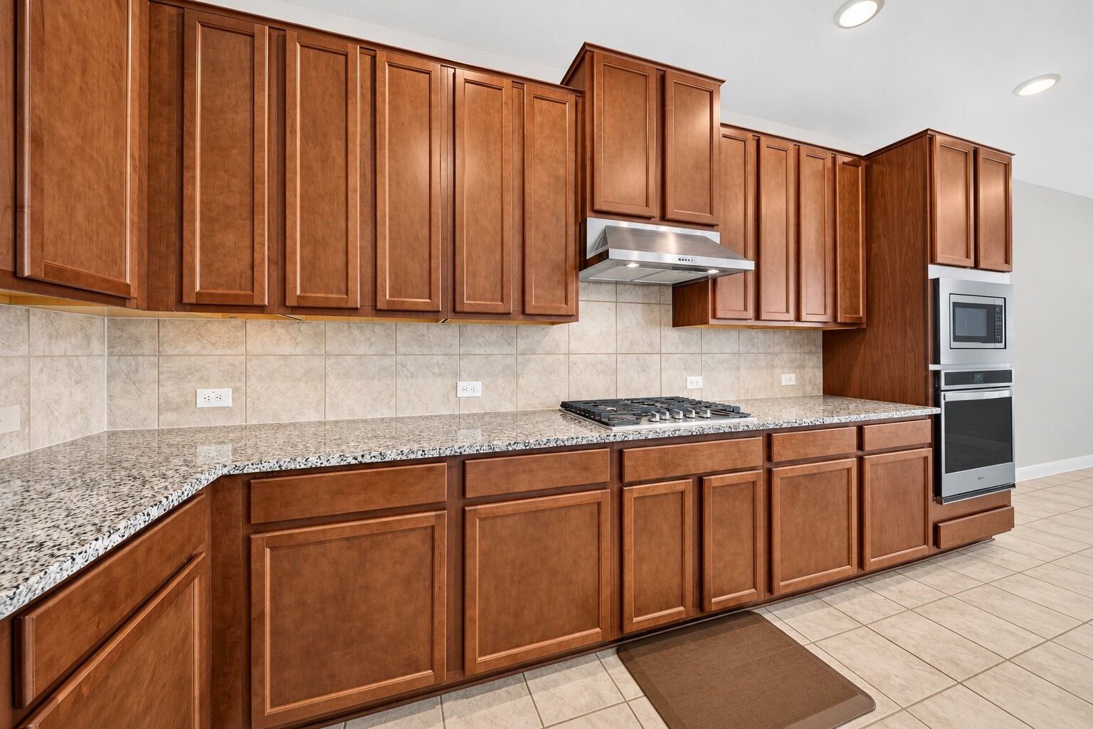 1935 Heather Canyon Drive, Pearland, TX 77089