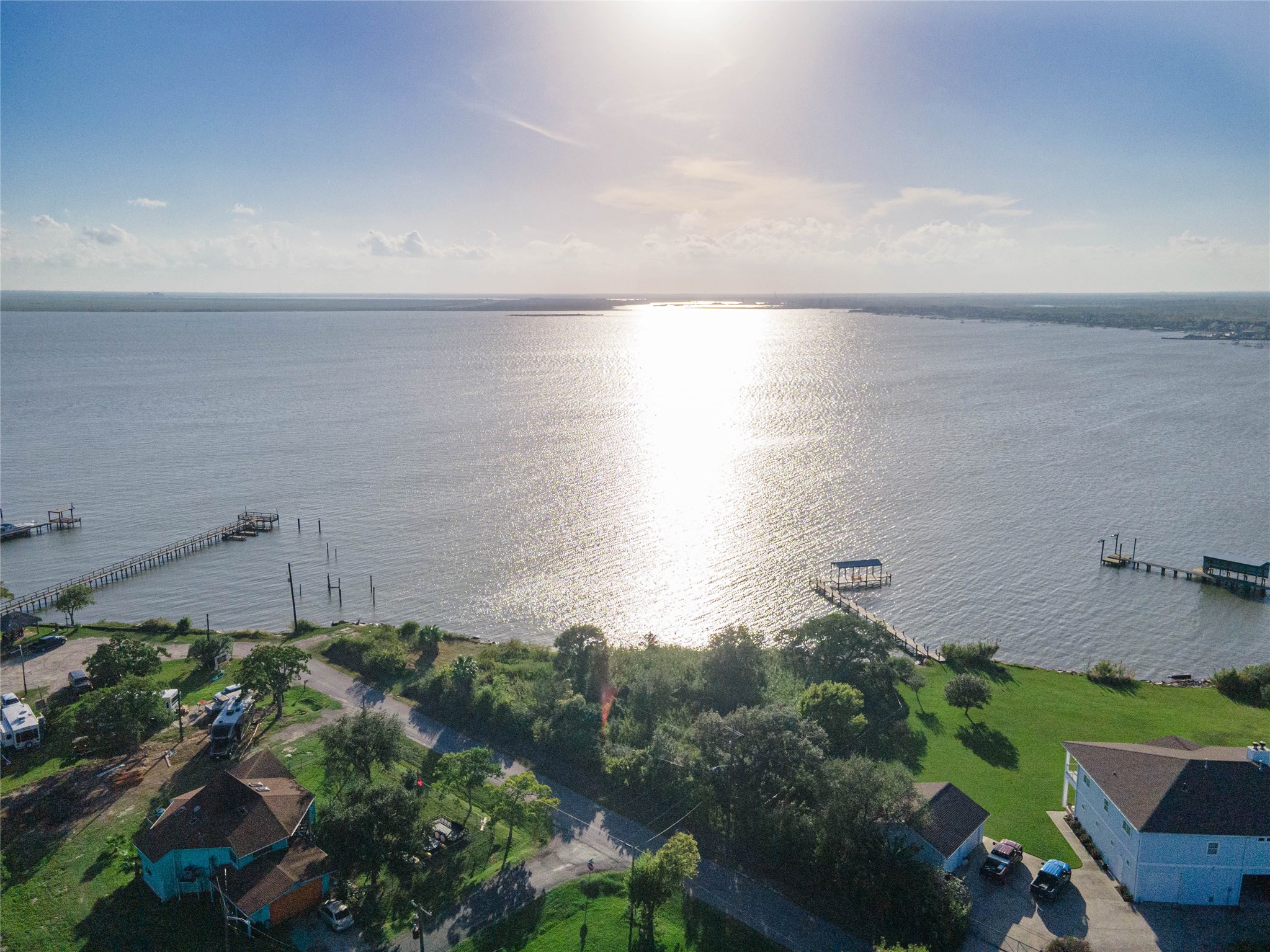 00 12th, San Leon, TX 77539