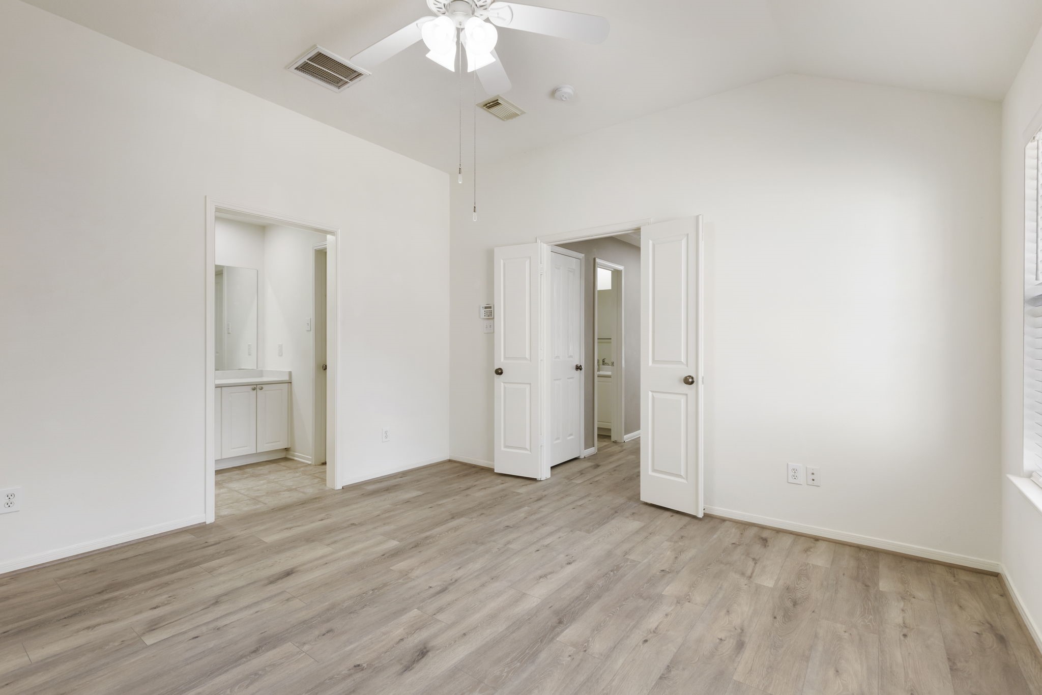 High ceilings for a spacious feel.