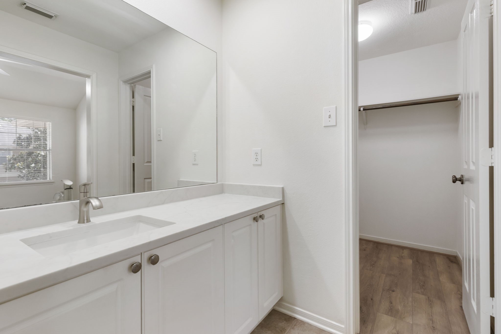 67 Woodlily Place, The Woodlands, TX 77382