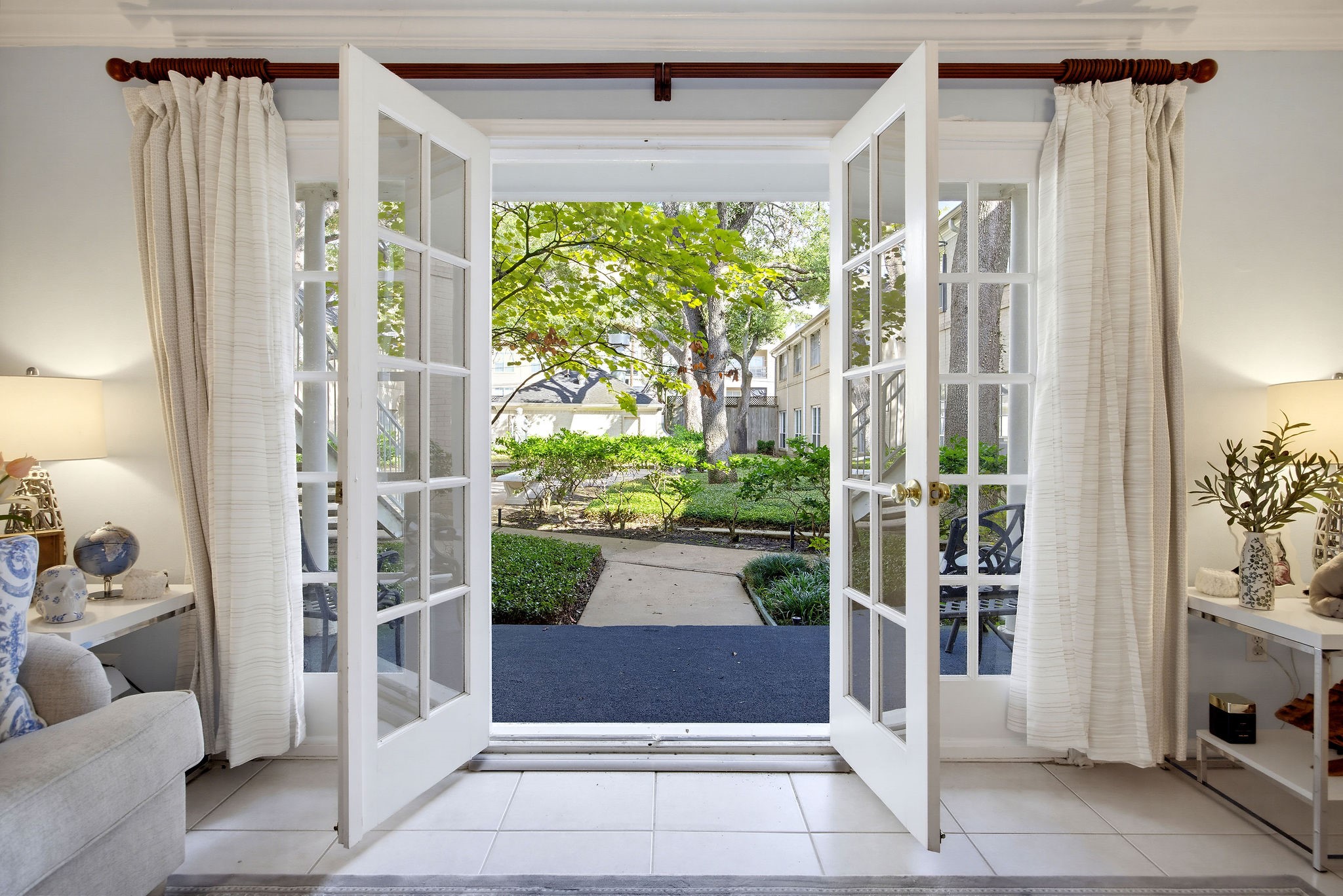 2600 Bellefontaine Street, #B12, Houston, TX 77025