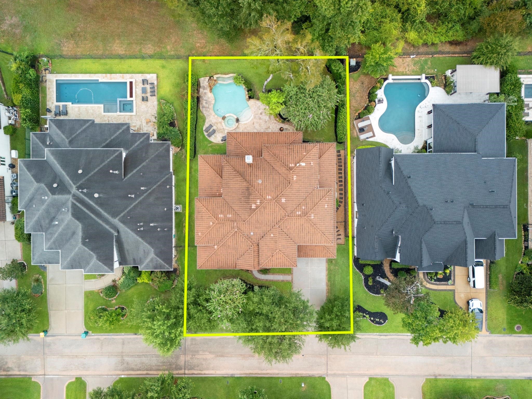 39 Pondera Point Dr, Tomball, TX 77375