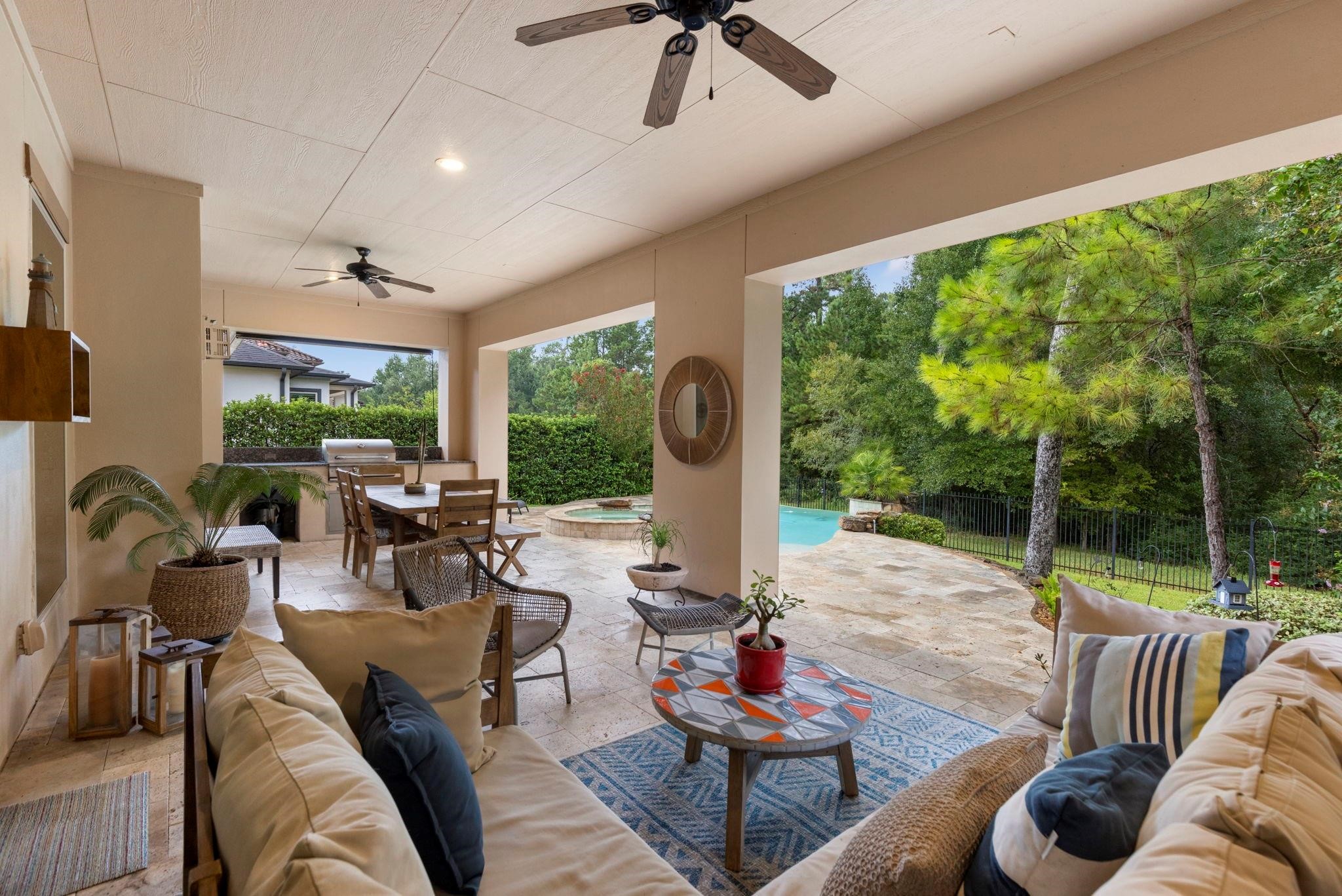 39 Pondera Point Dr, Tomball, TX 77375